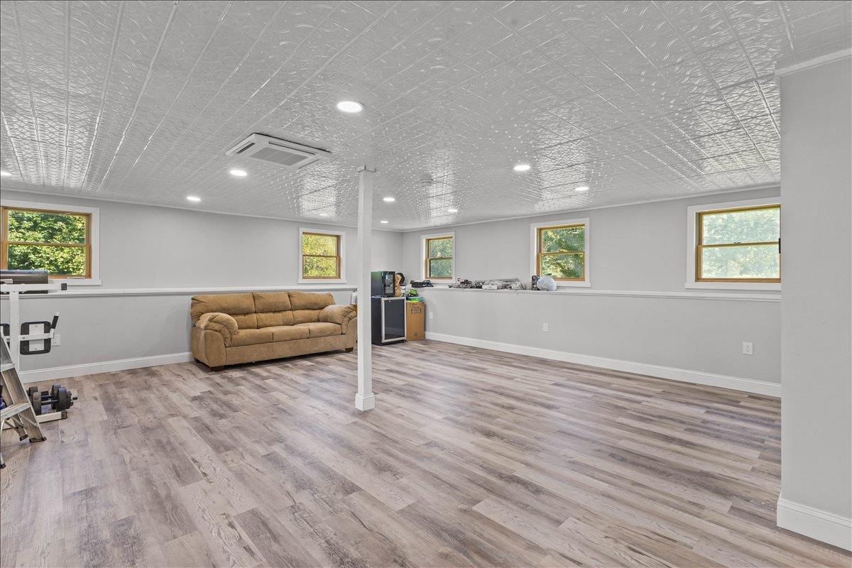 898 Gonyeau Road Property Photo 34