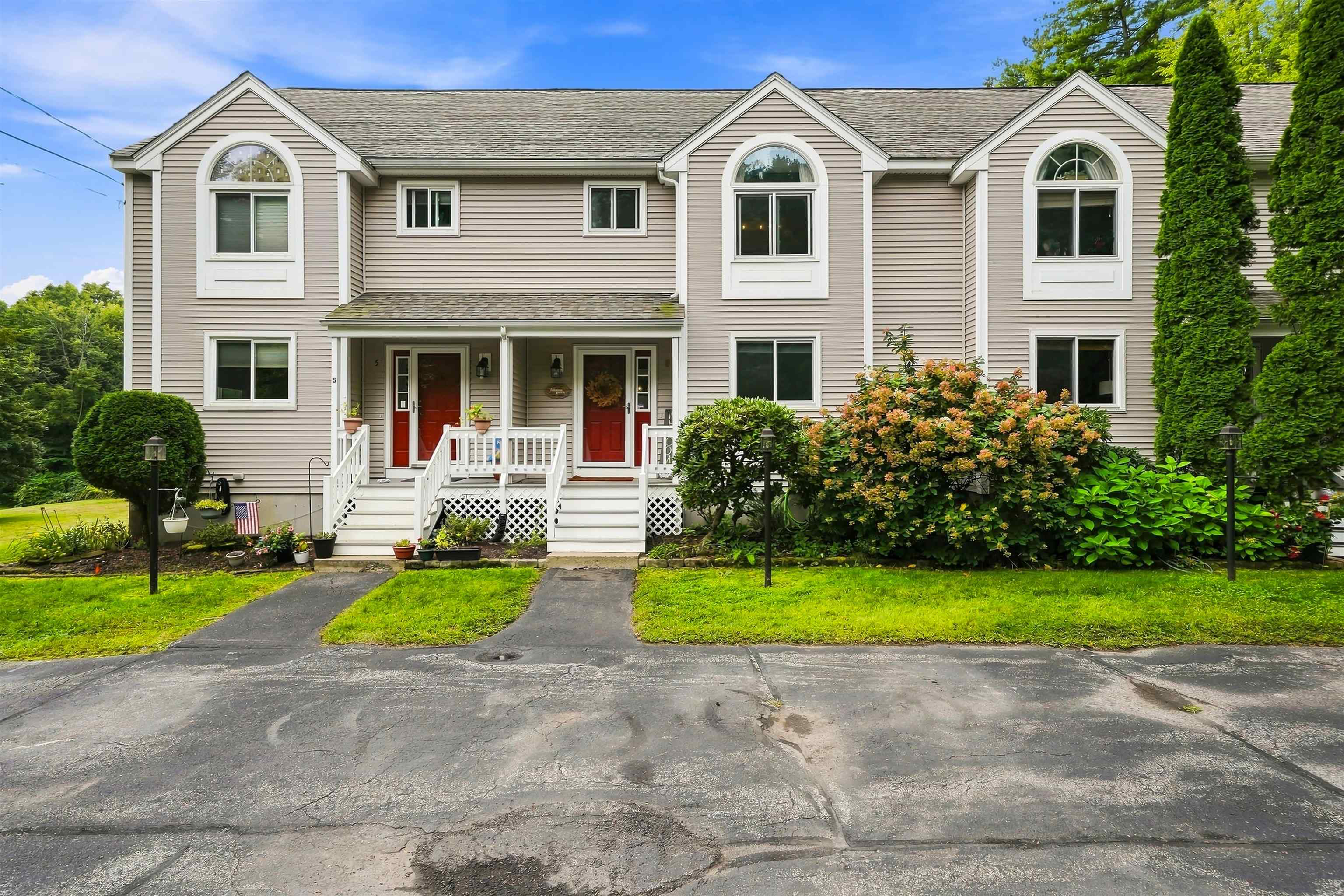 8 Standish Way Property Photo 2