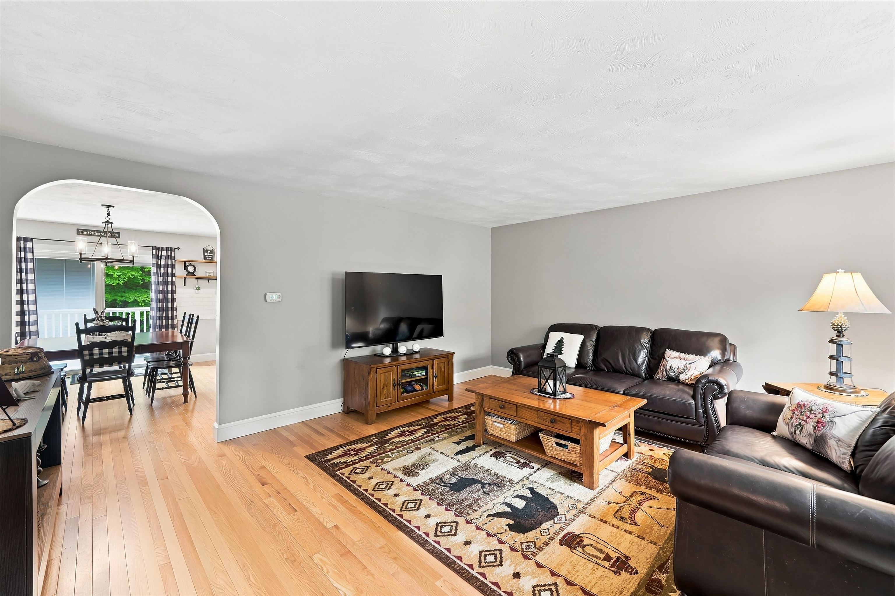8 Standish Way Property Photo 4
