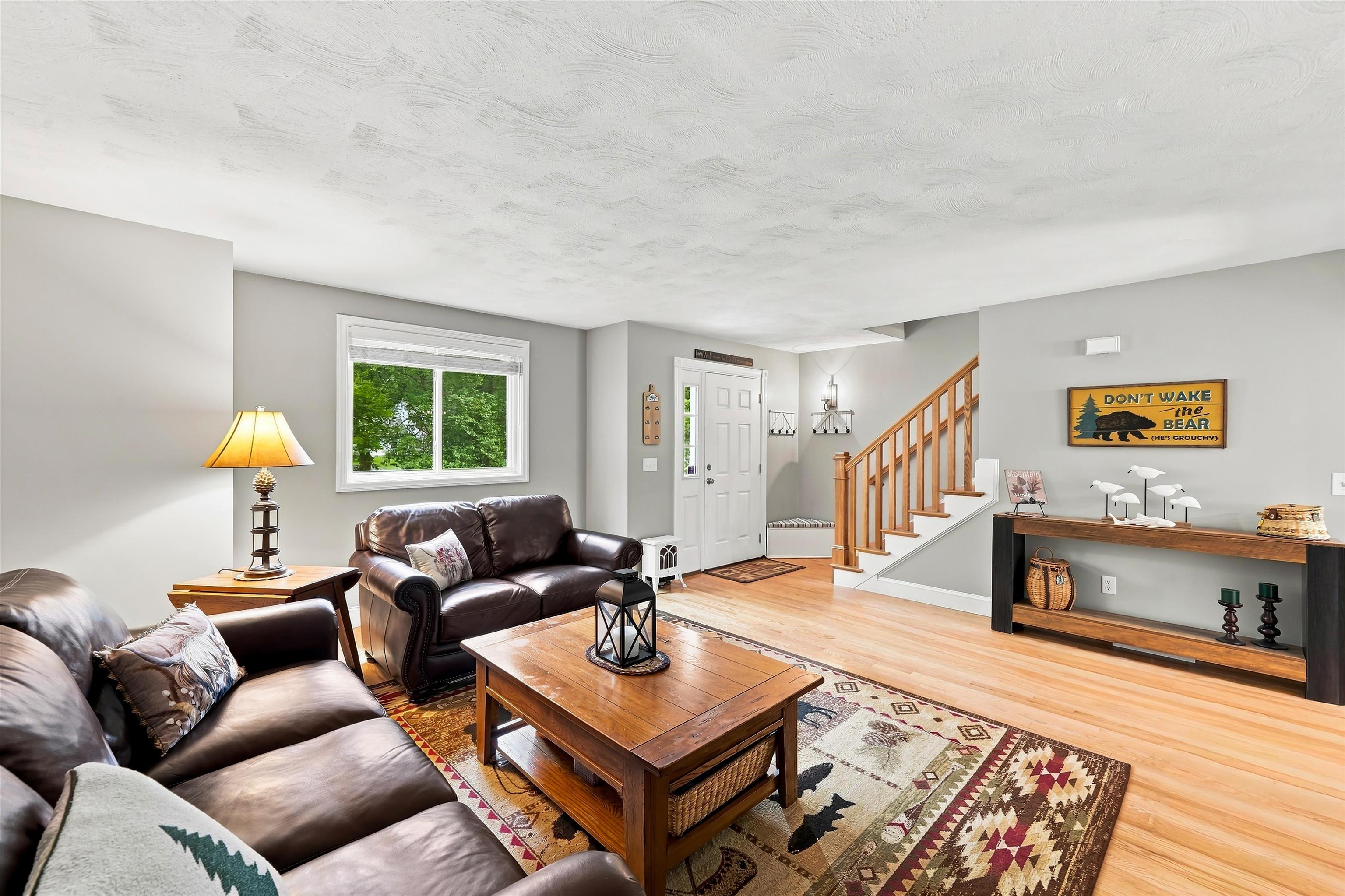 8 Standish Way Property Photo 7