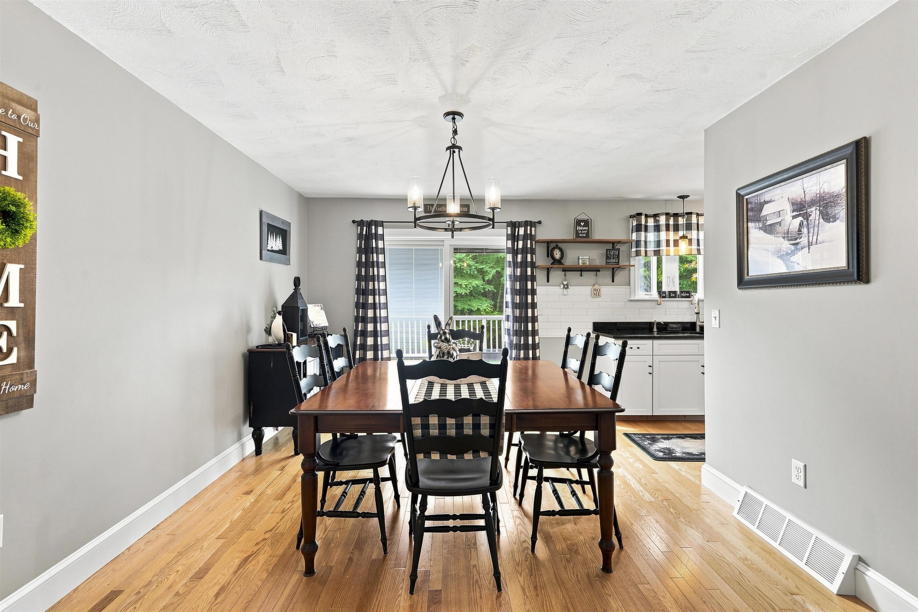 8 Standish Way Property Photo 9