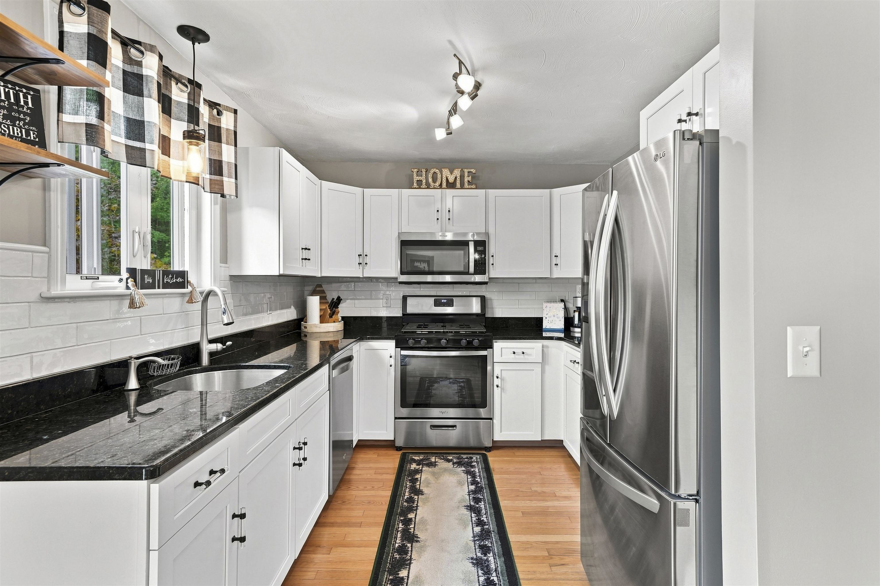 8 Standish Way Property Photo 15