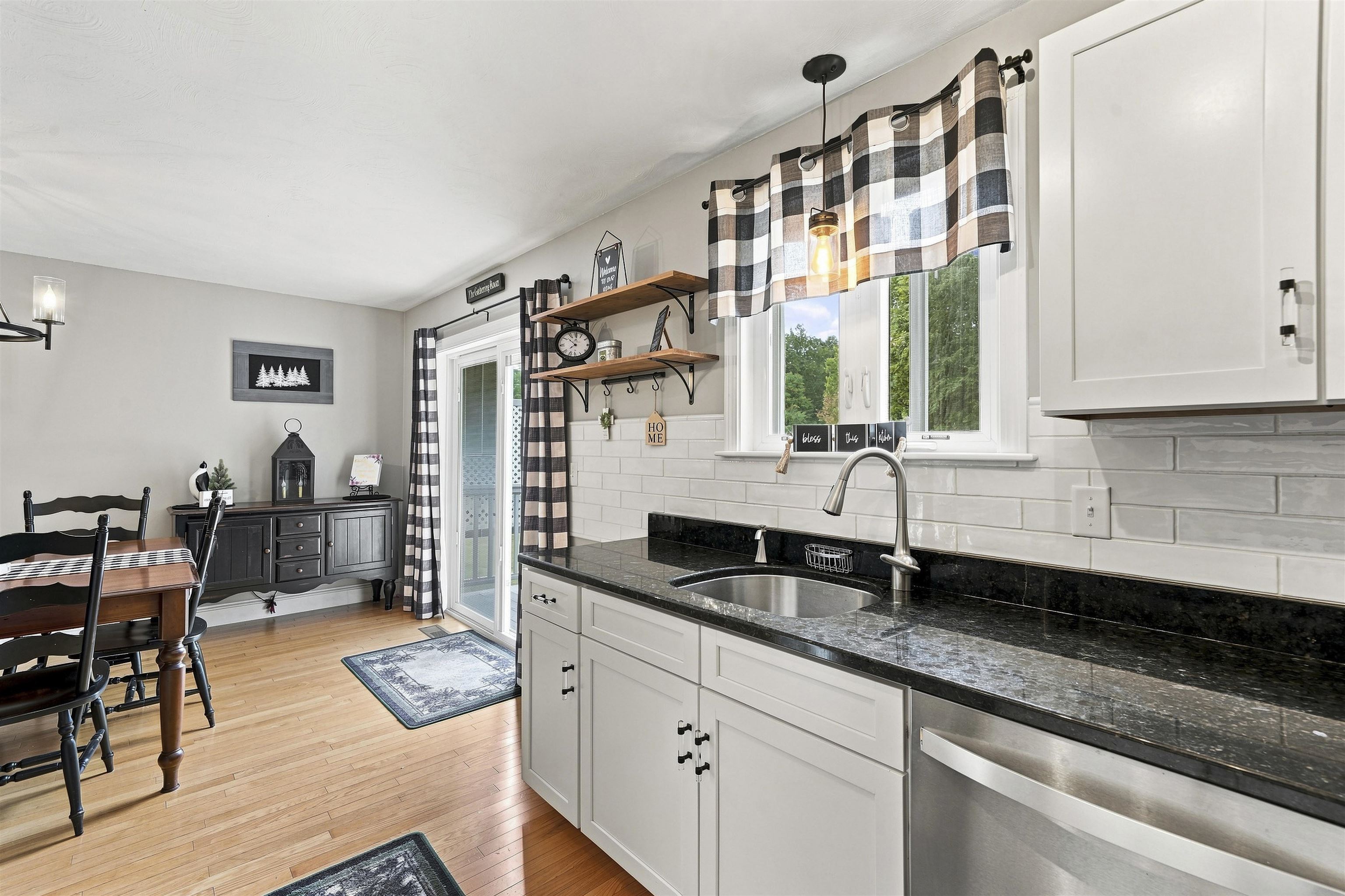 8 Standish Way Property Photo 17