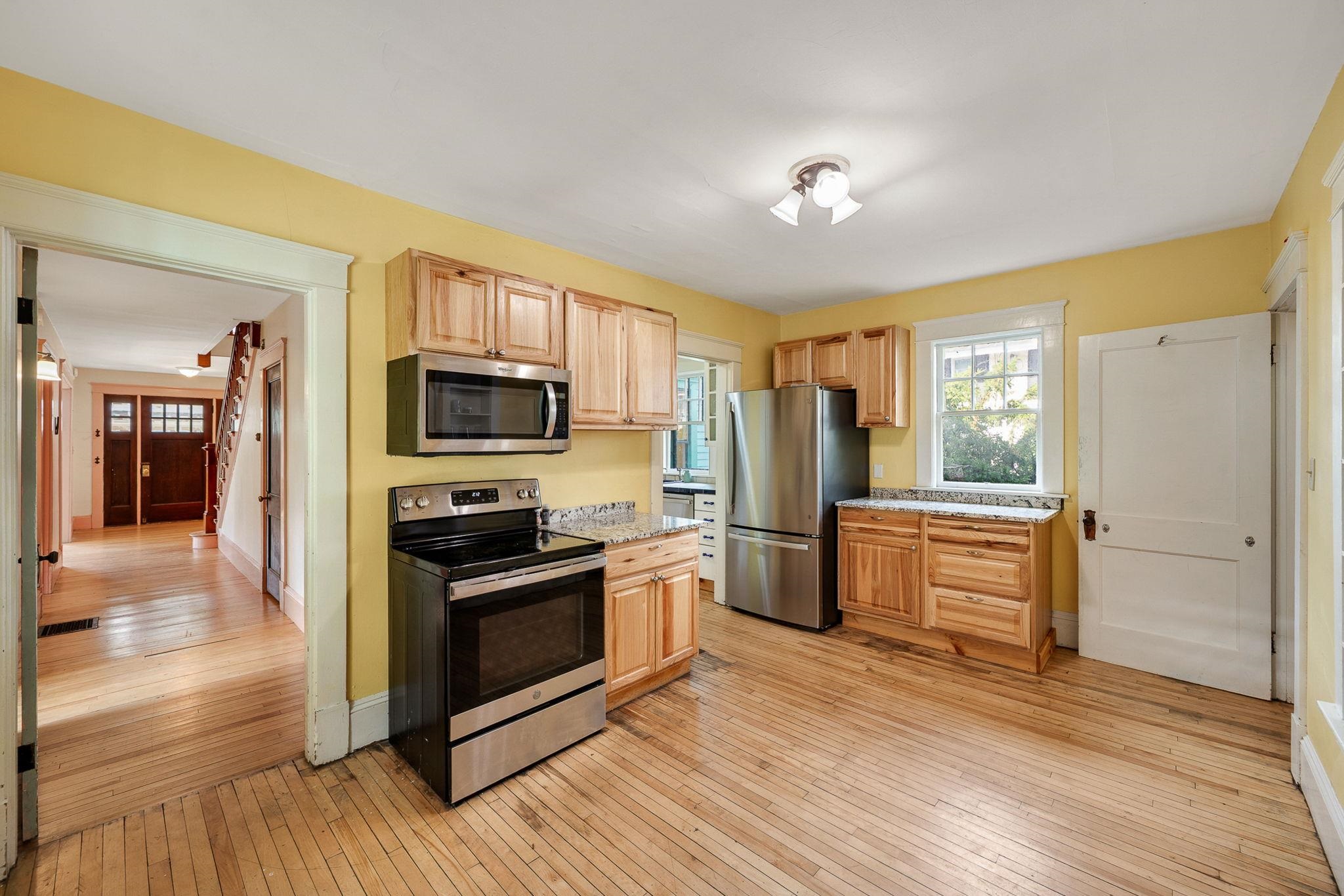 173 Central Street Property Photo 28