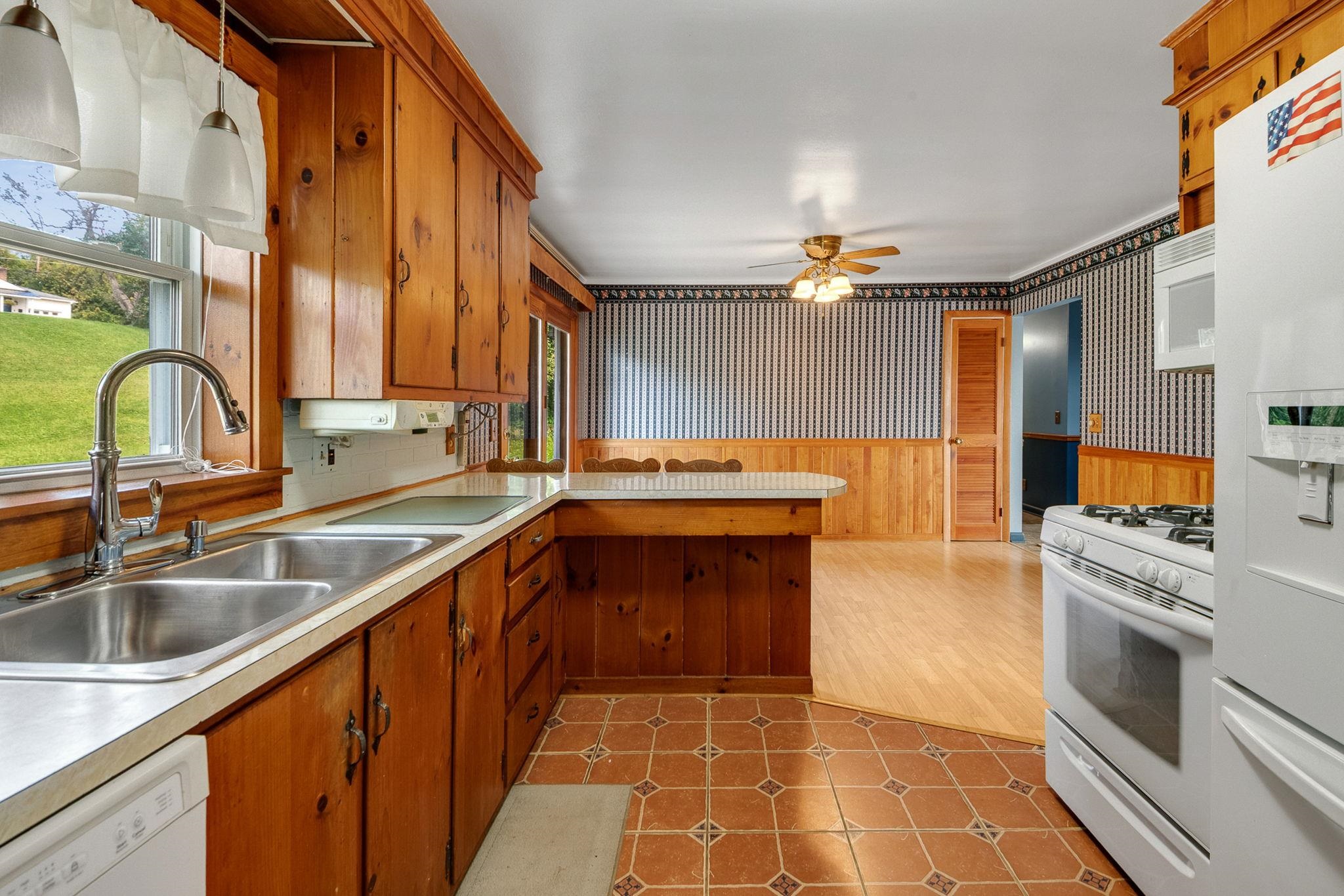 12 Grandview Avenue Property Photo 19