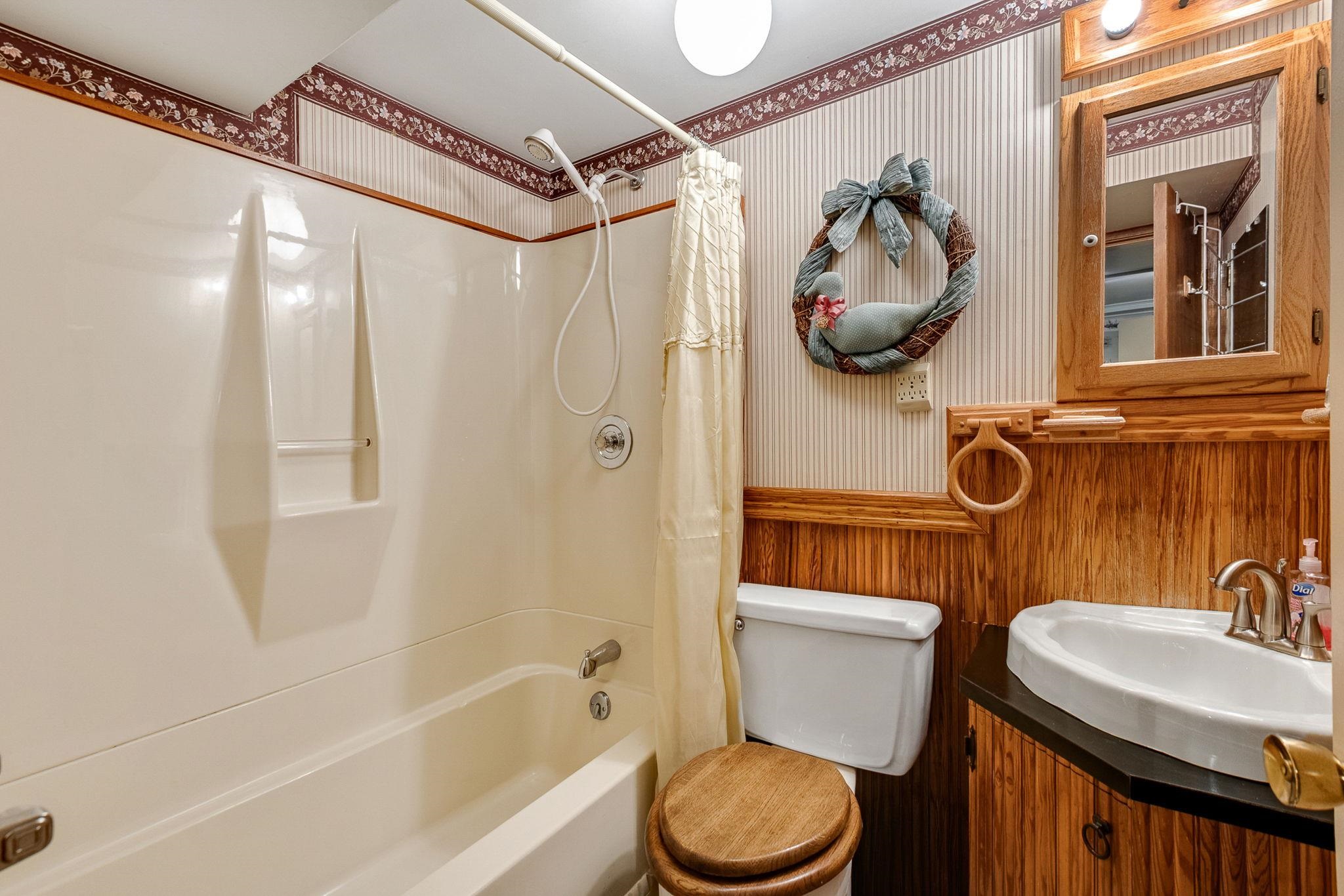 12 Grandview Avenue Property Photo 37