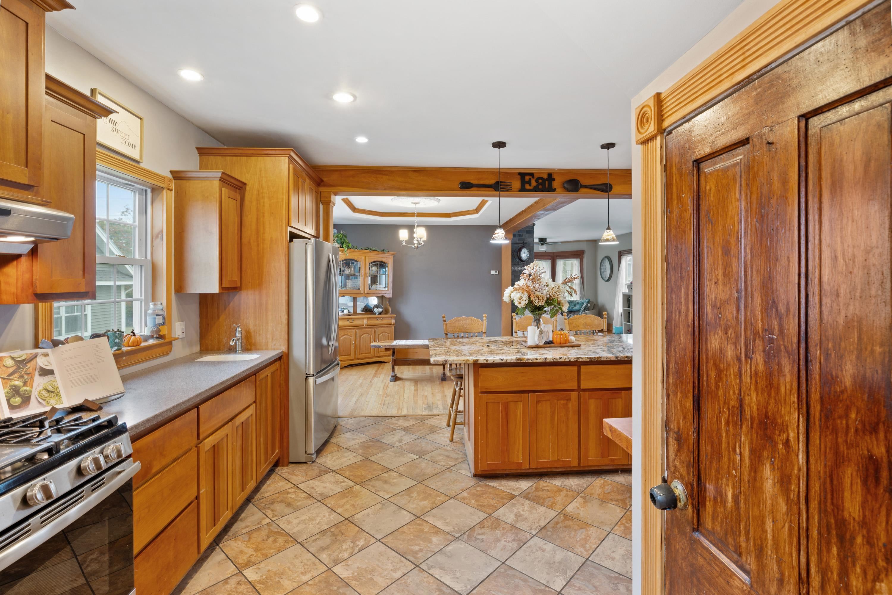 83 Spring Street Property Photo 3
