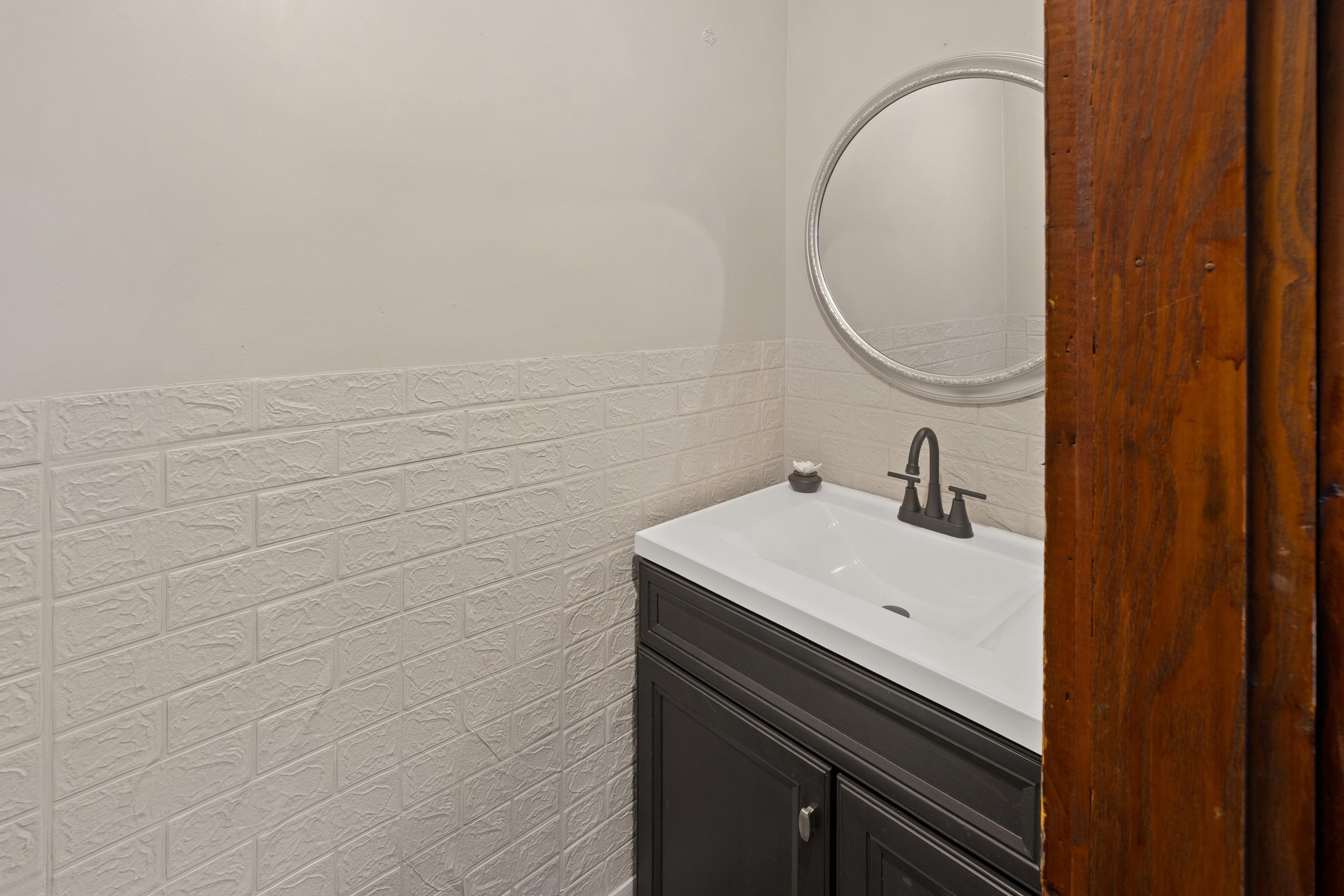 83 Spring Street Property Photo 18