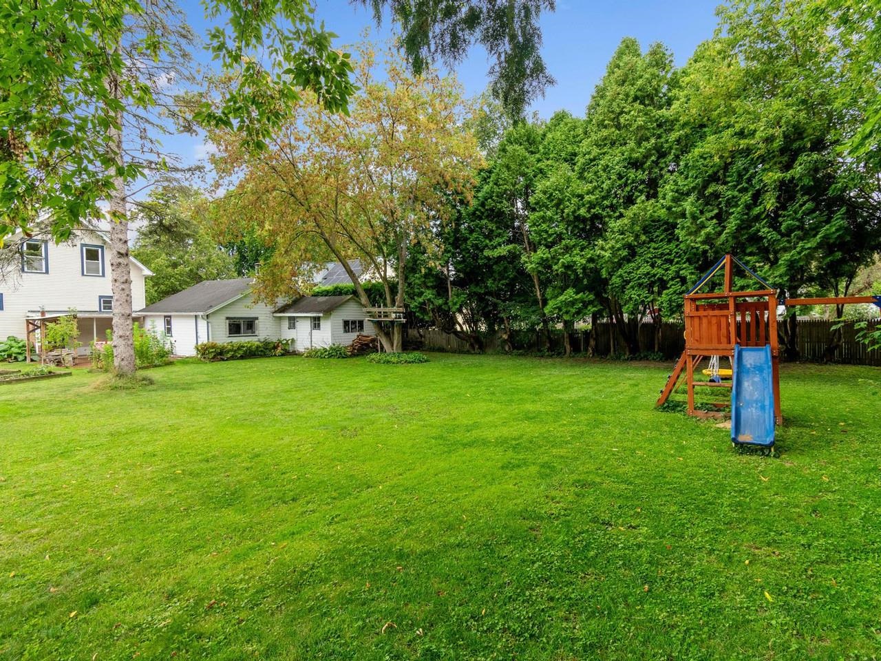 48 Pleasant Street Property Photo 3