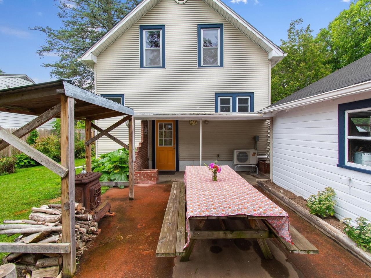 48 Pleasant Street Property Photo 13