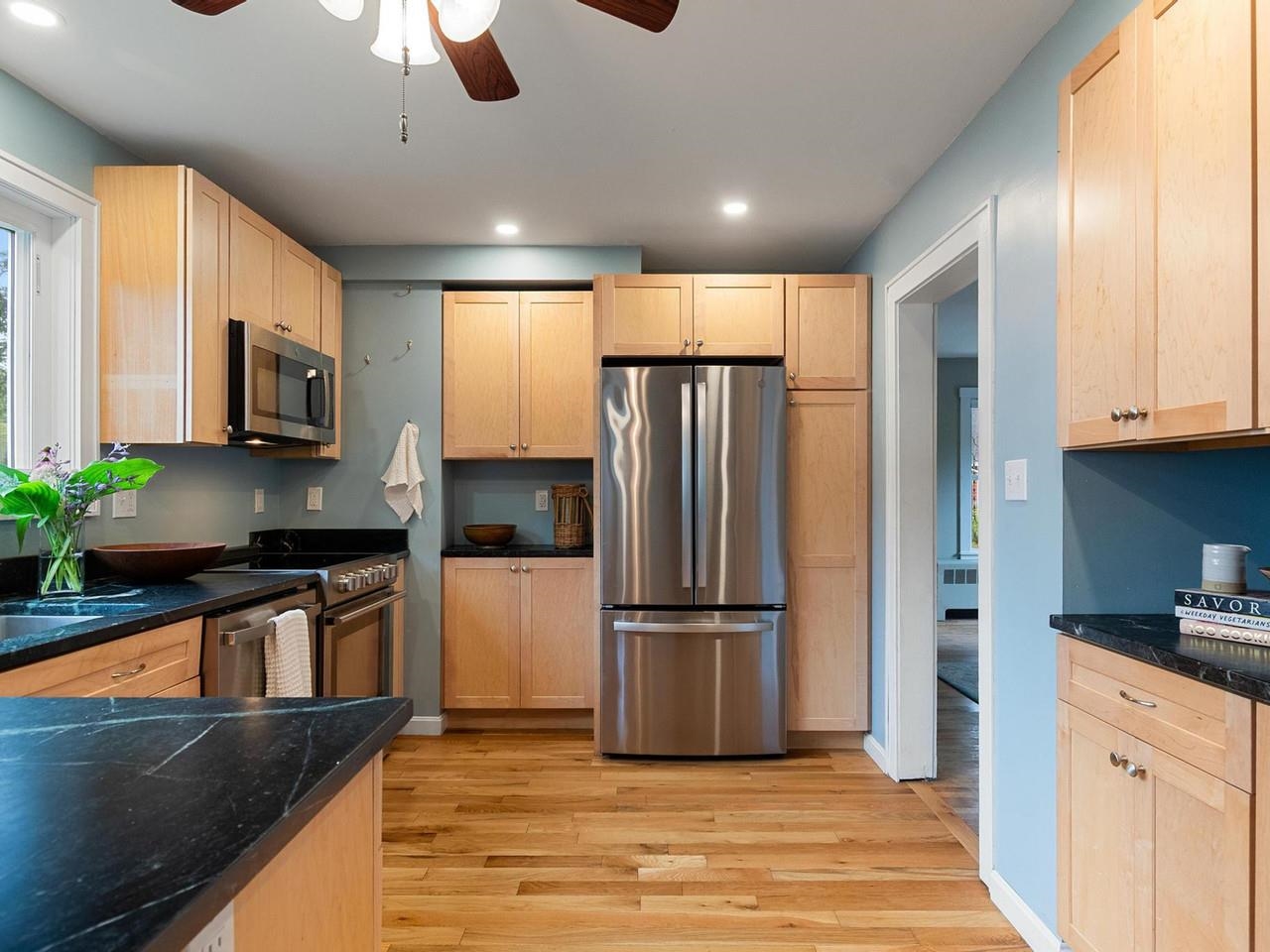 48 Pleasant Street Property Photo 19