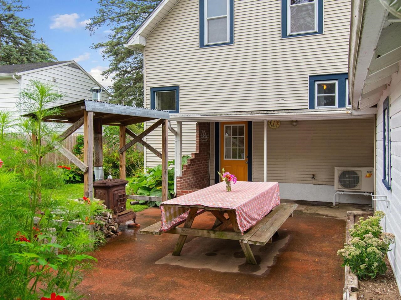 48 Pleasant Street Property Photo 47