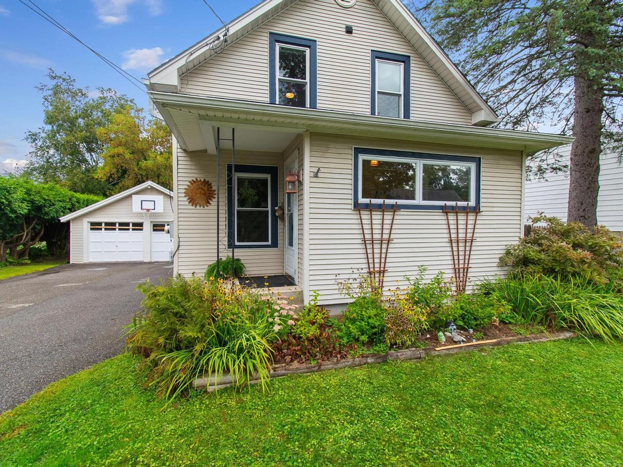48 Pleasant Street Property Photo 54