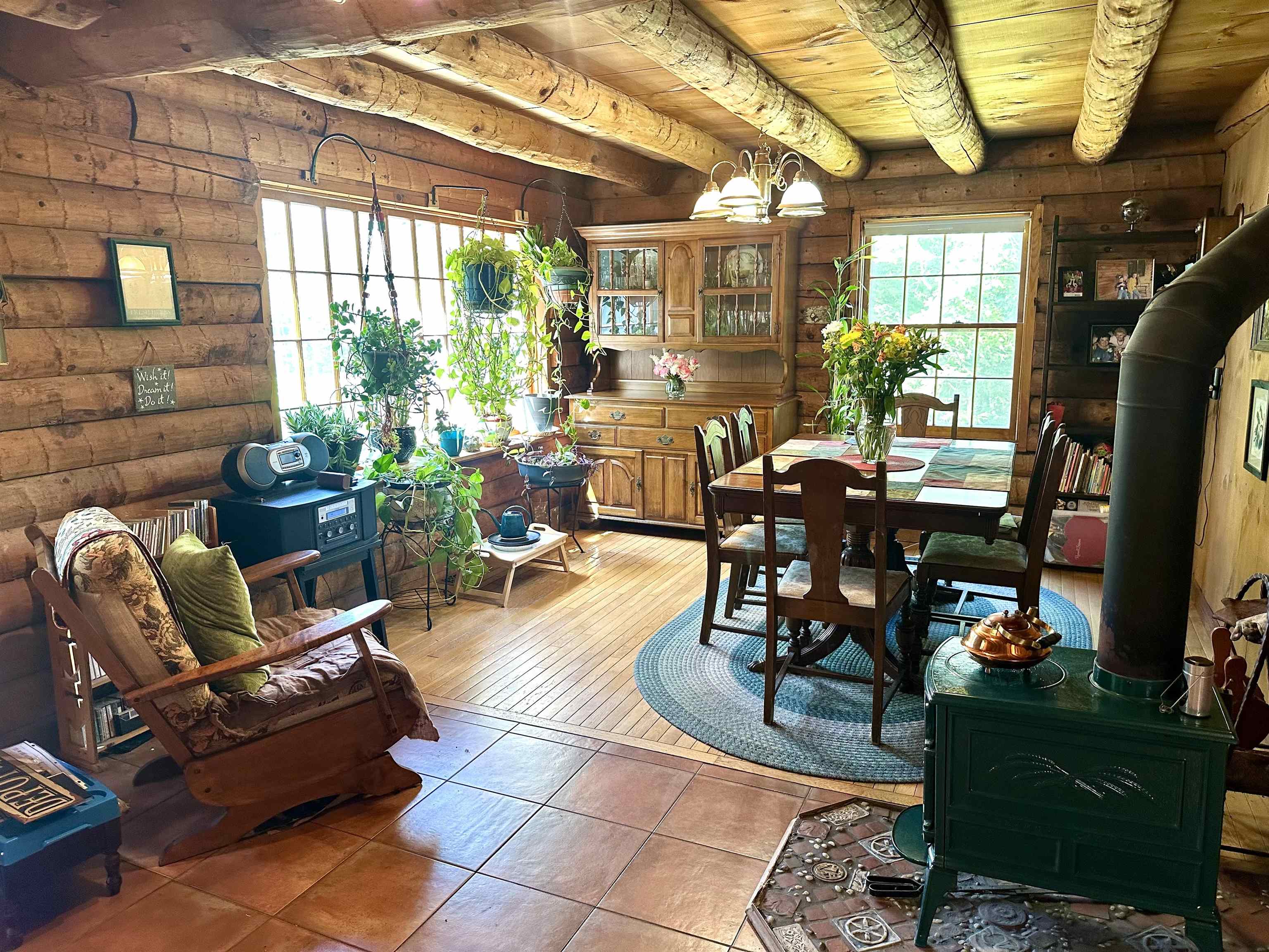 115 French Road E Property Photo 7
