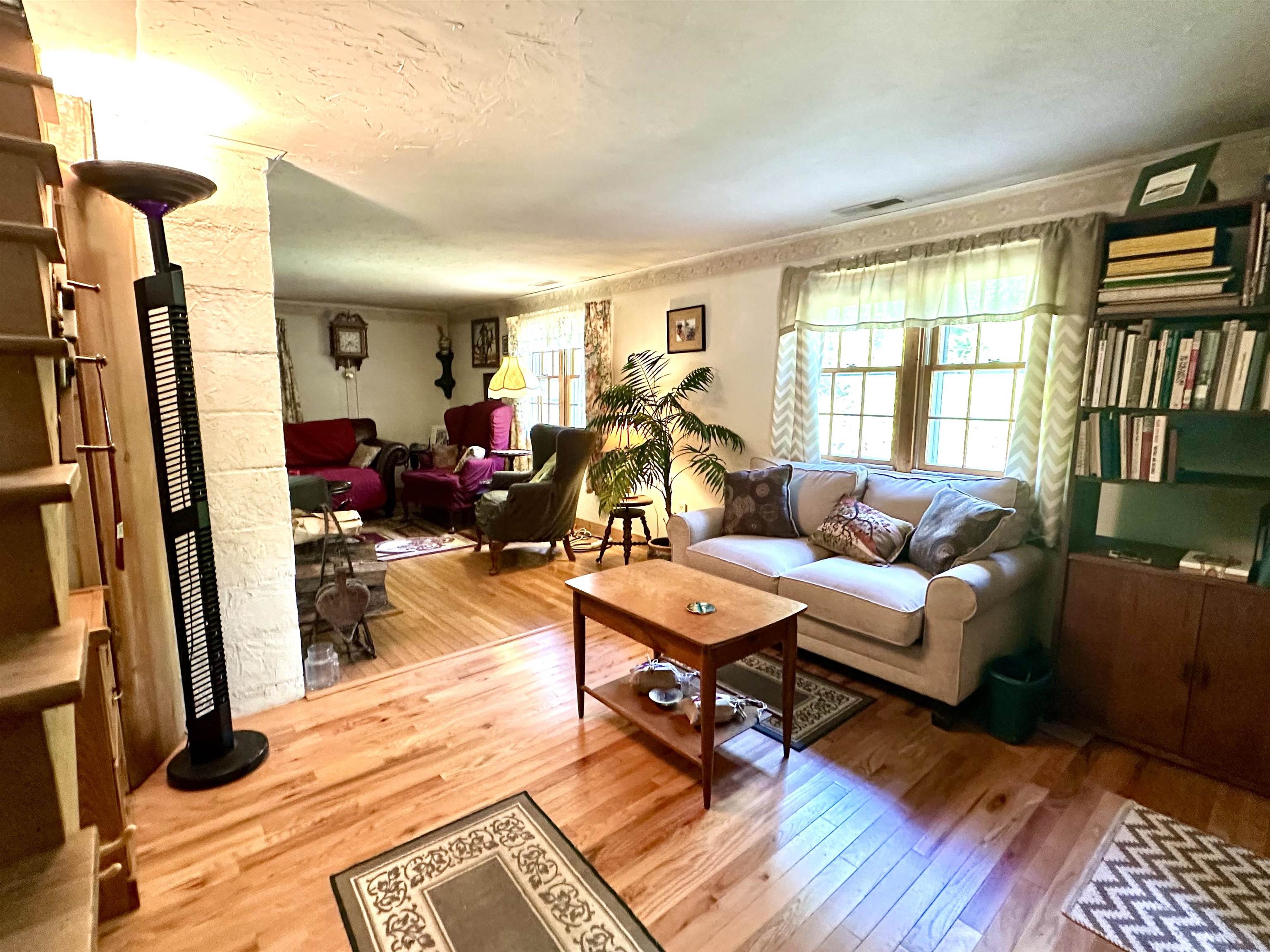 115 French Road E Property Photo 18