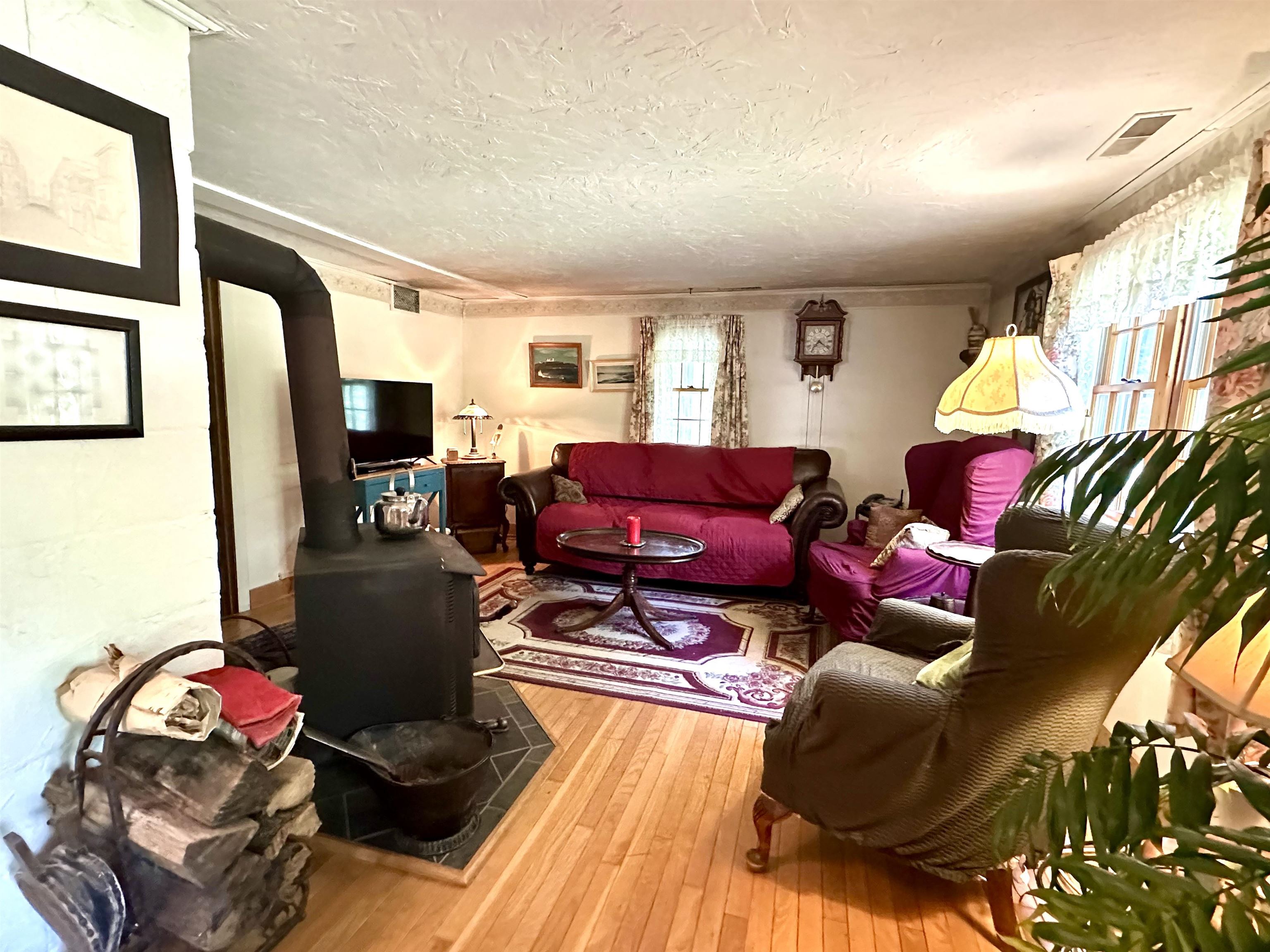 115 French Road E Property Photo 19