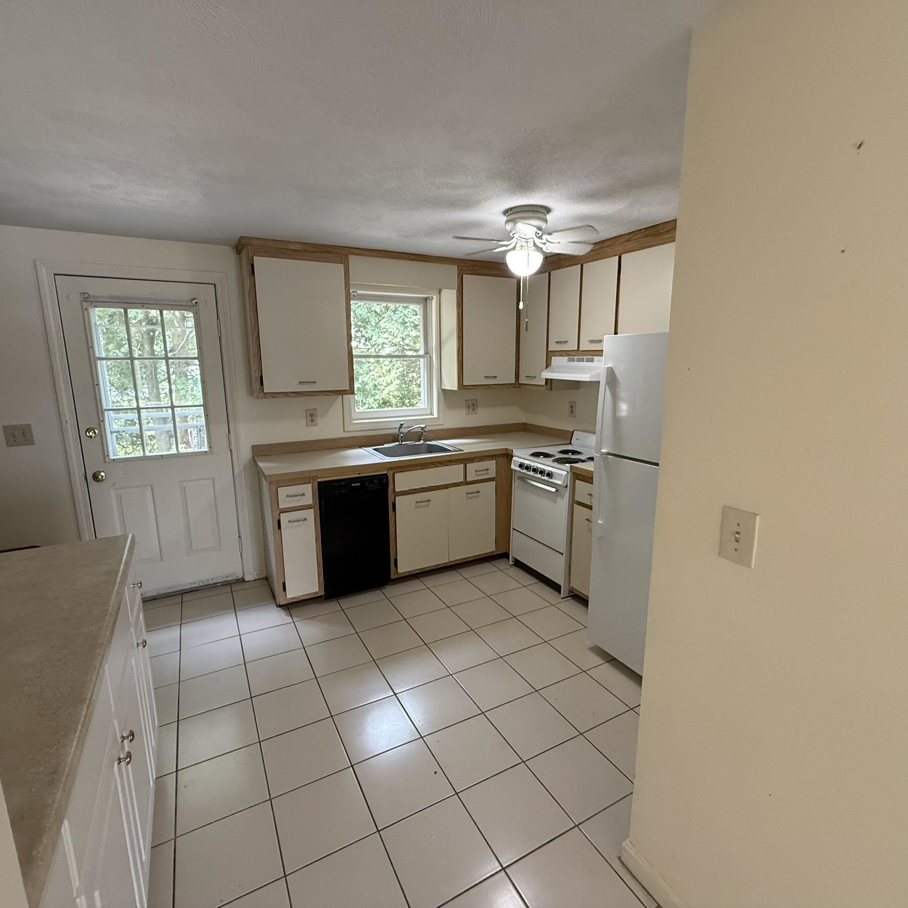 59 Stonegate Lane Property Photo 3