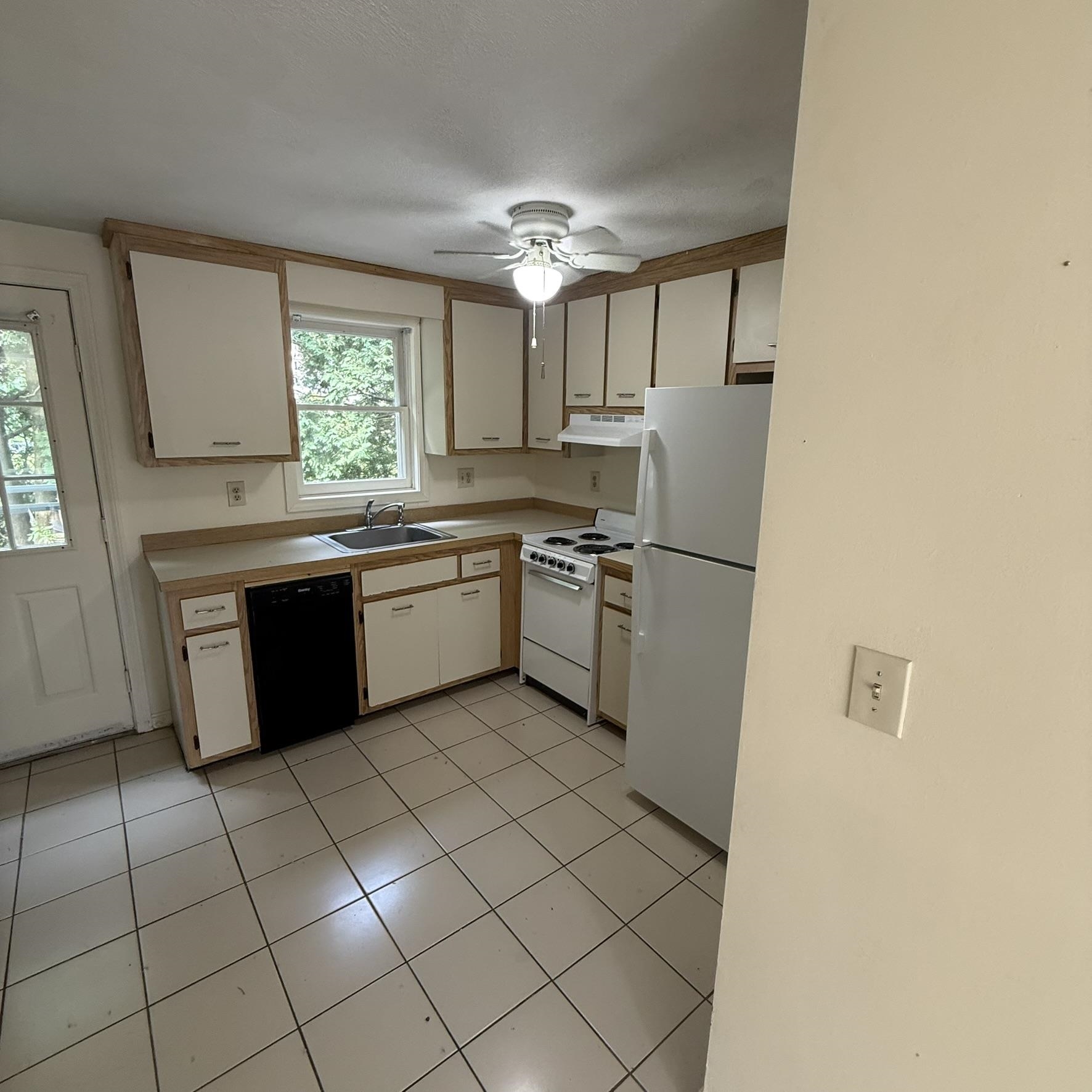 59 Stonegate Lane Property Photo 4