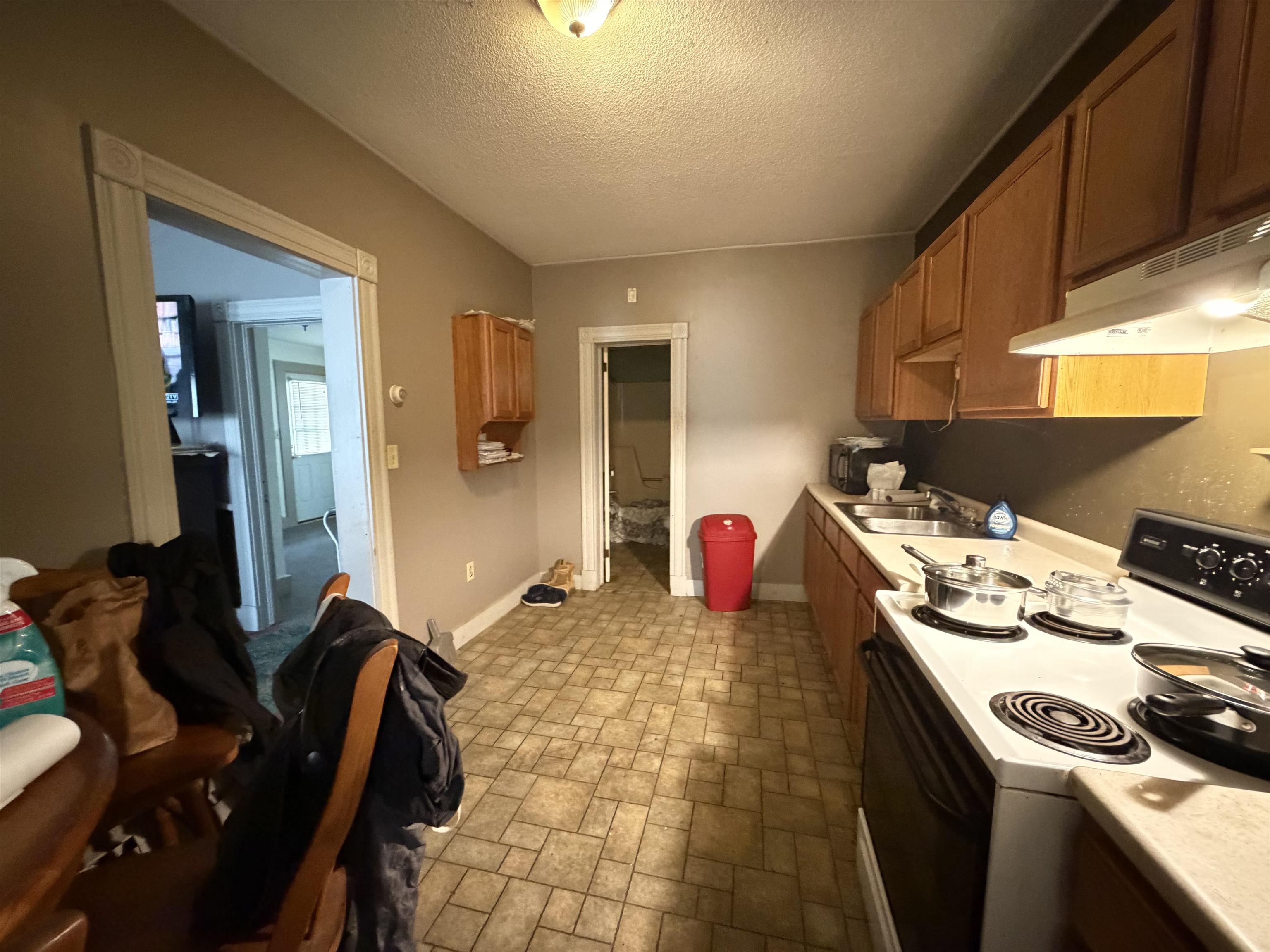 41 Burnham Avenue Property Photo 4
