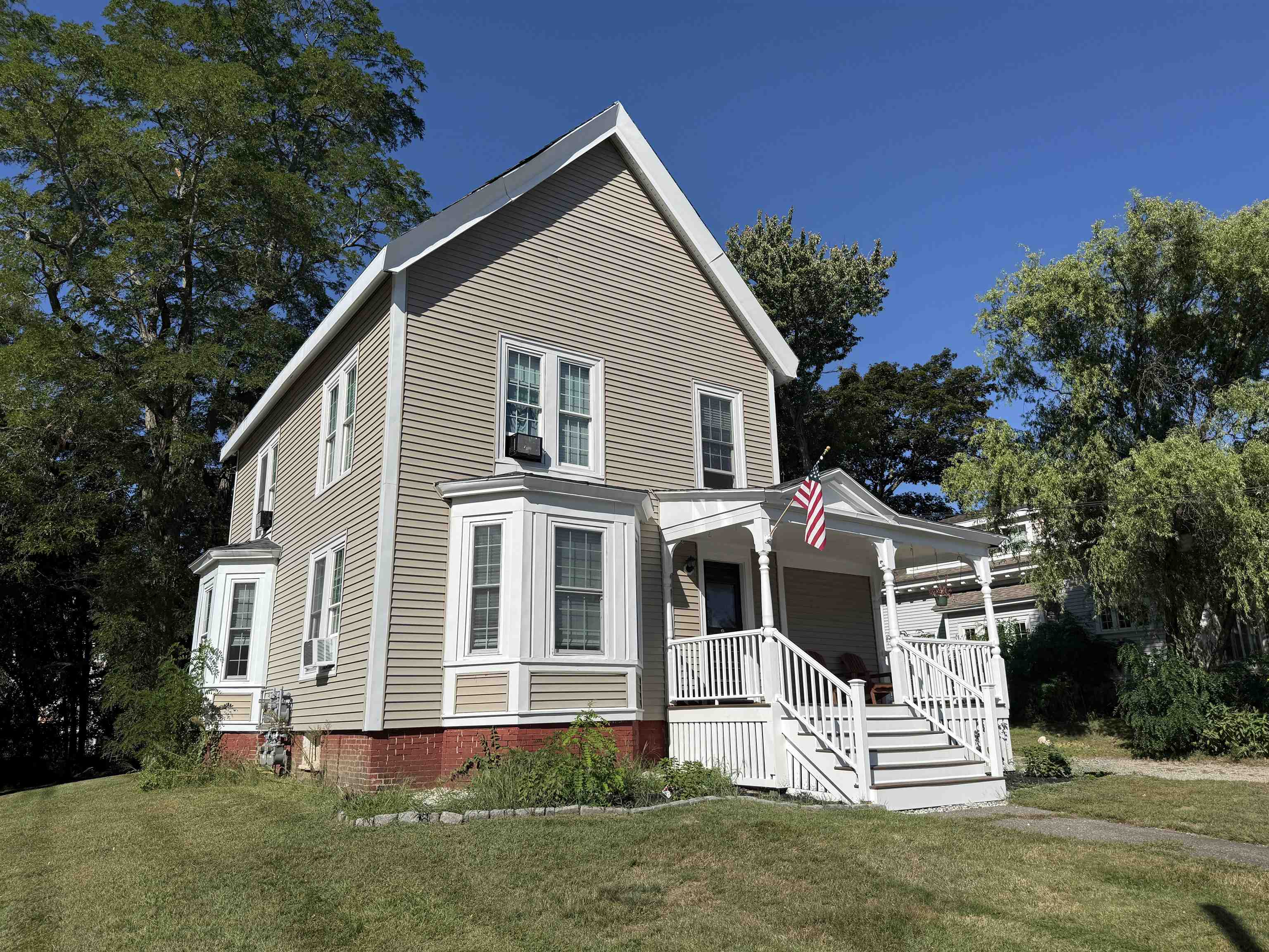 52 Lincoln Street Property Photo 1