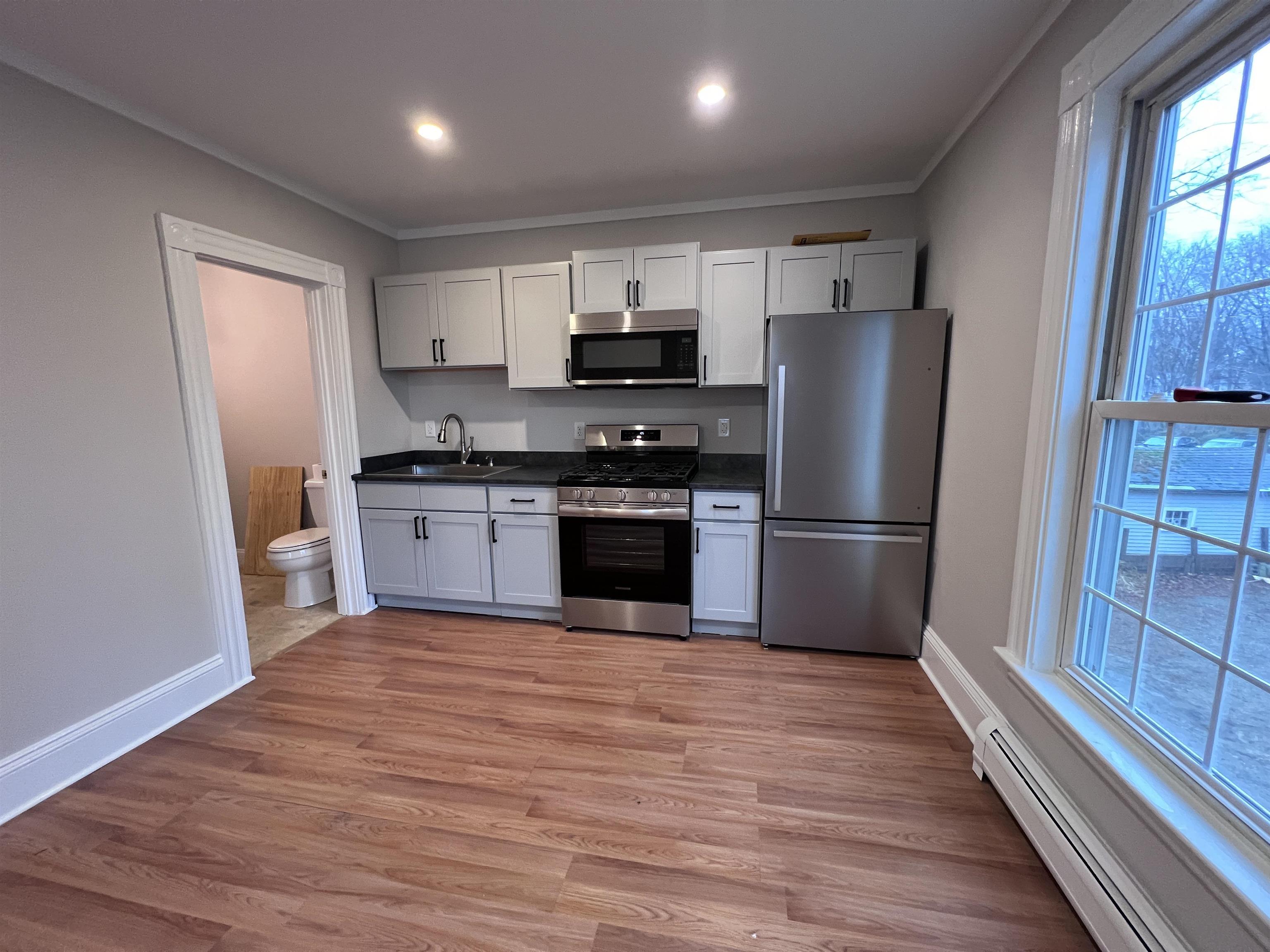 52 Lincoln Street Property Photo 3
