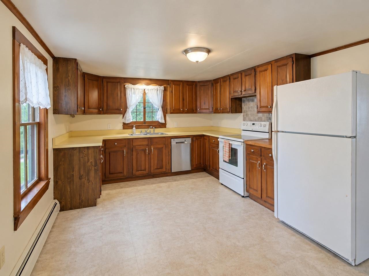 693 Us Route 2 Property Photo 2
