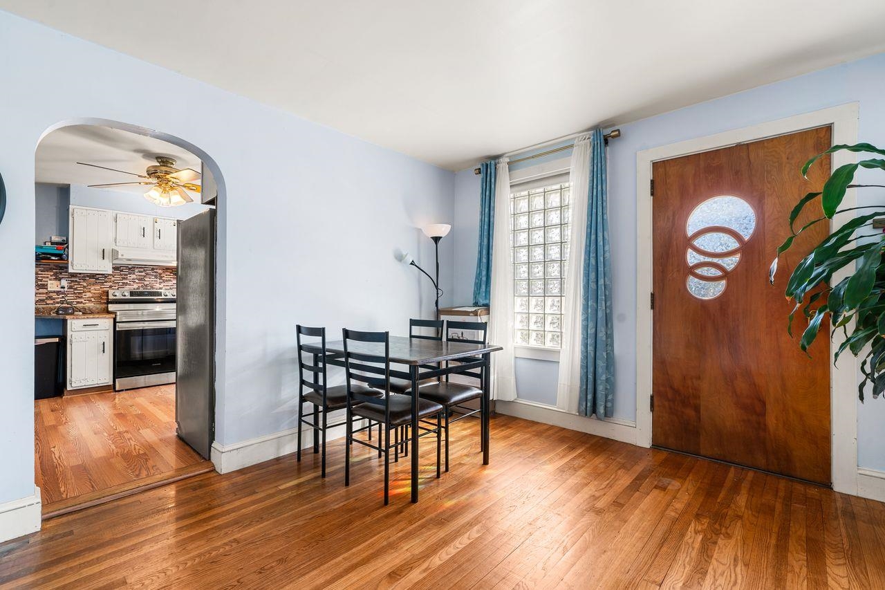 70 Newgate Circle Property Photo 4