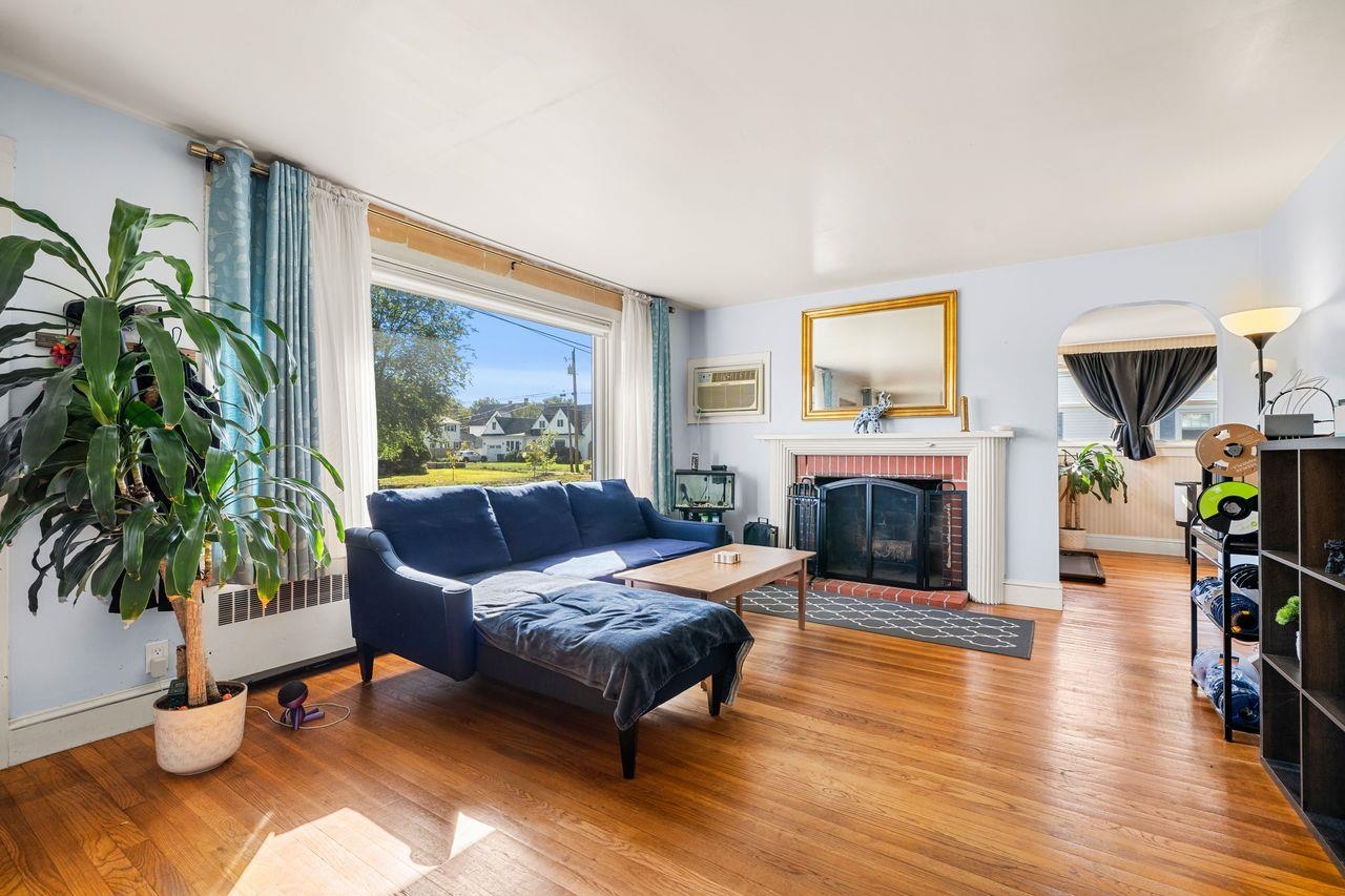 70 Newgate Circle Property Photo 6