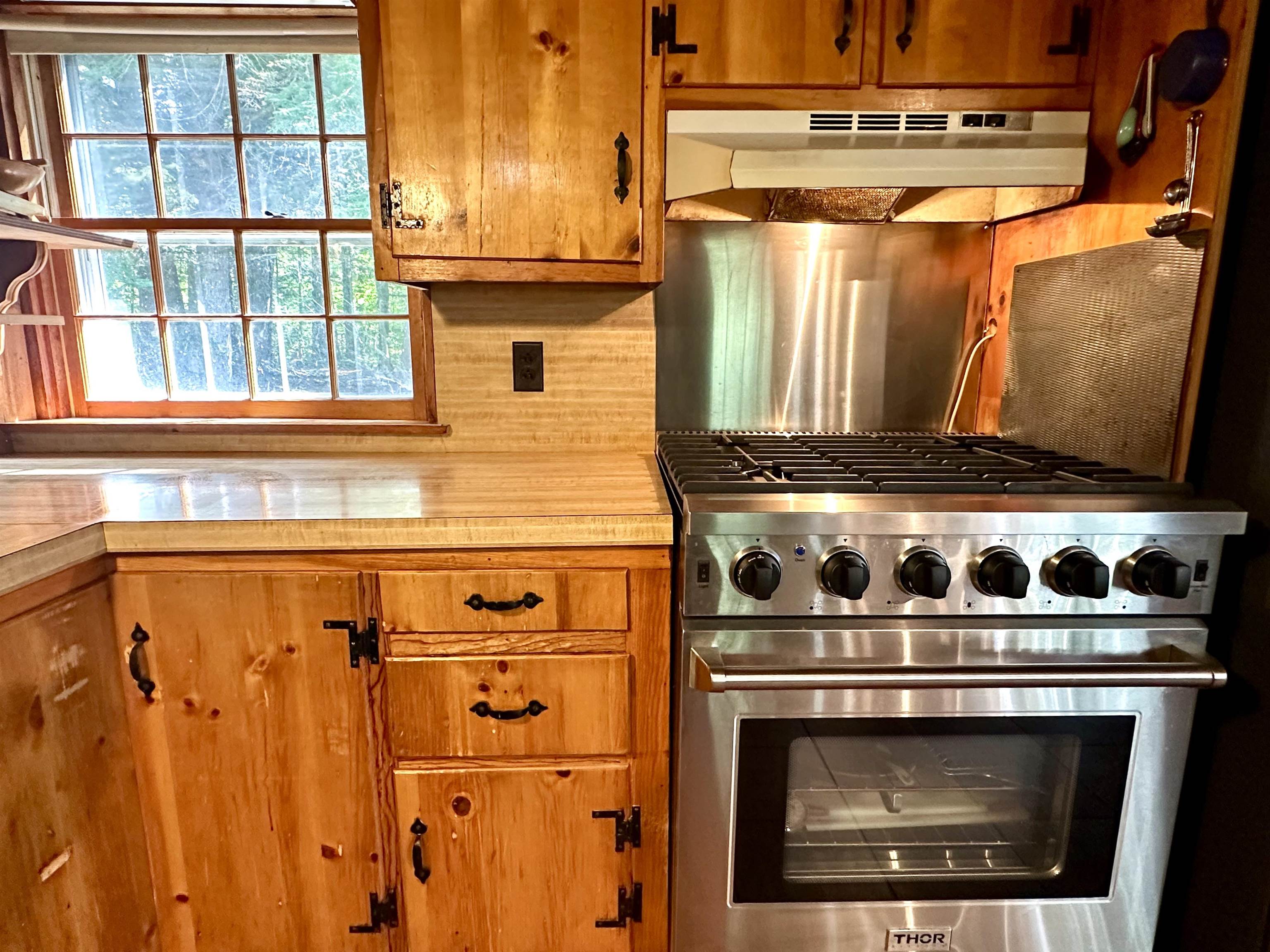 115 French Road E Property Photo 5