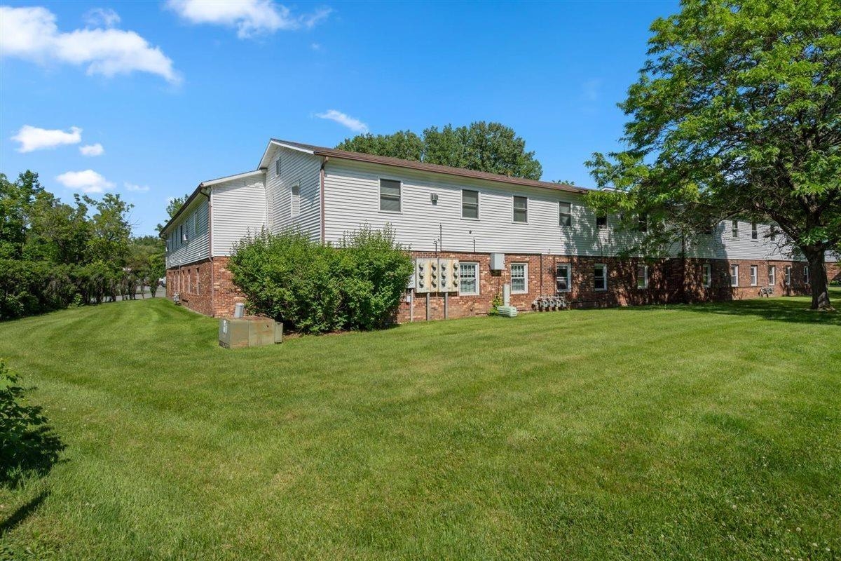 111 Sherwood Square Property Photo 24