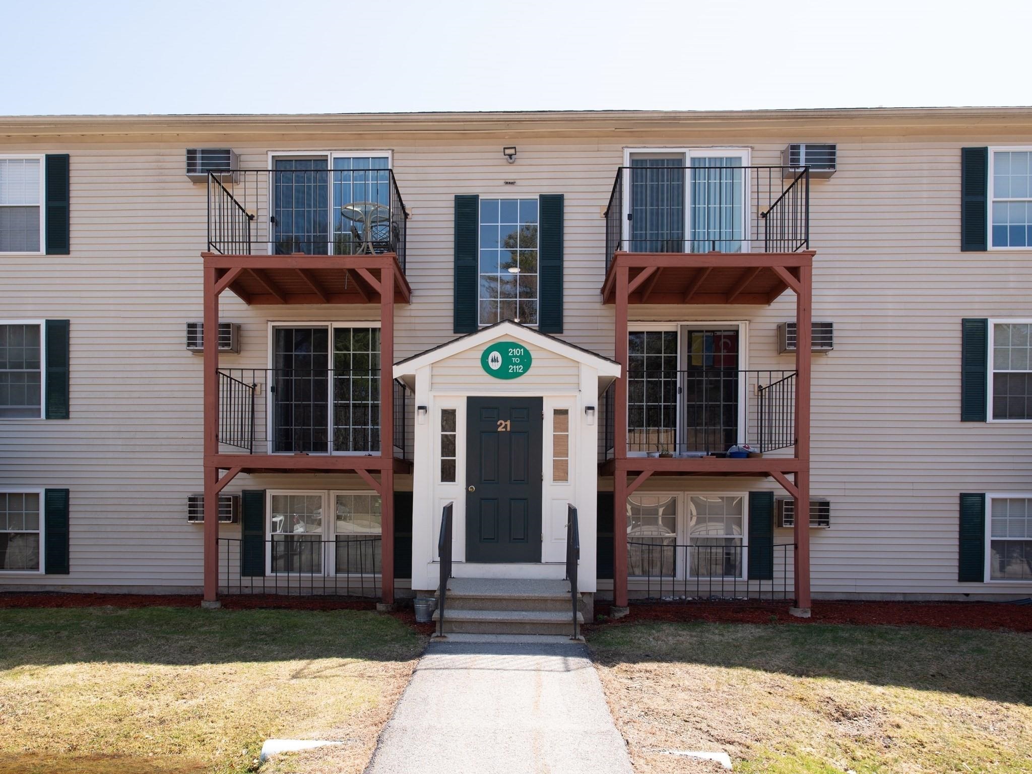 2102 White Cedar Boulevard Property Photo 1