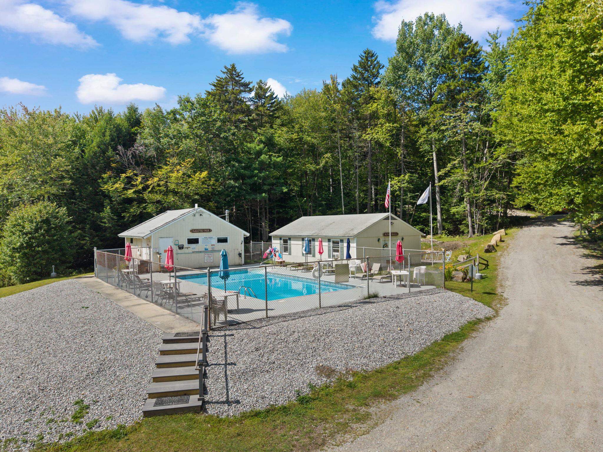 110 42 Kings Highway Property Photo 5