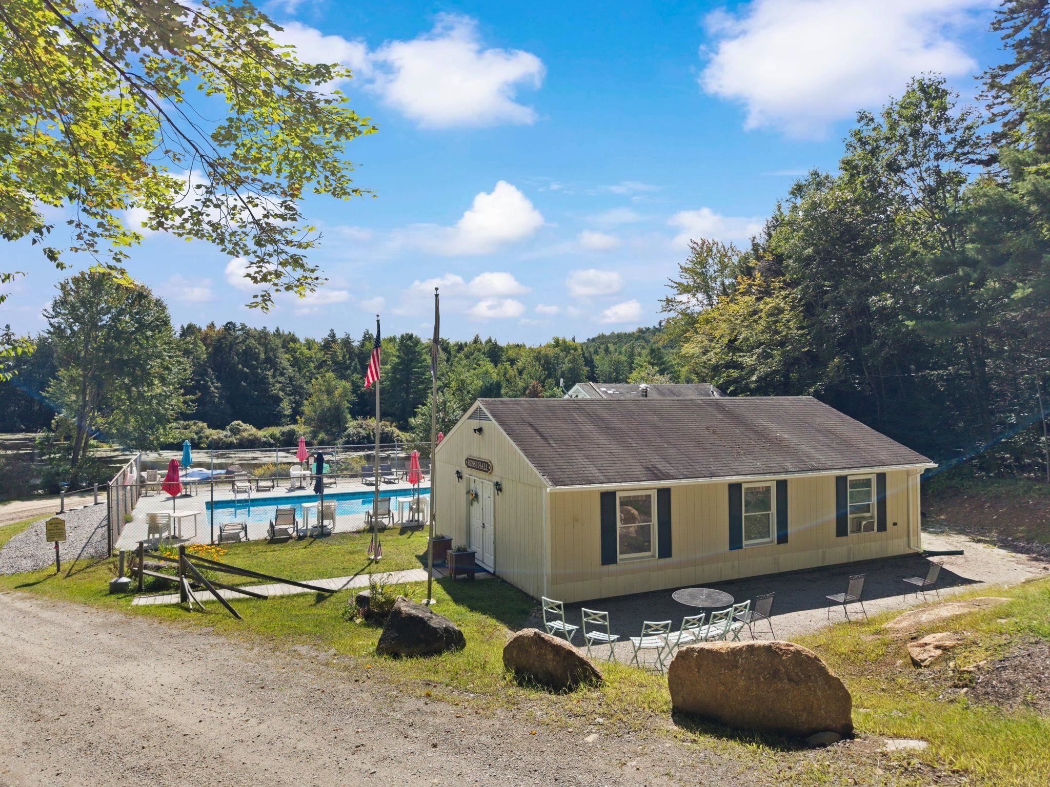 110 42 Kings Highway Property Photo 6