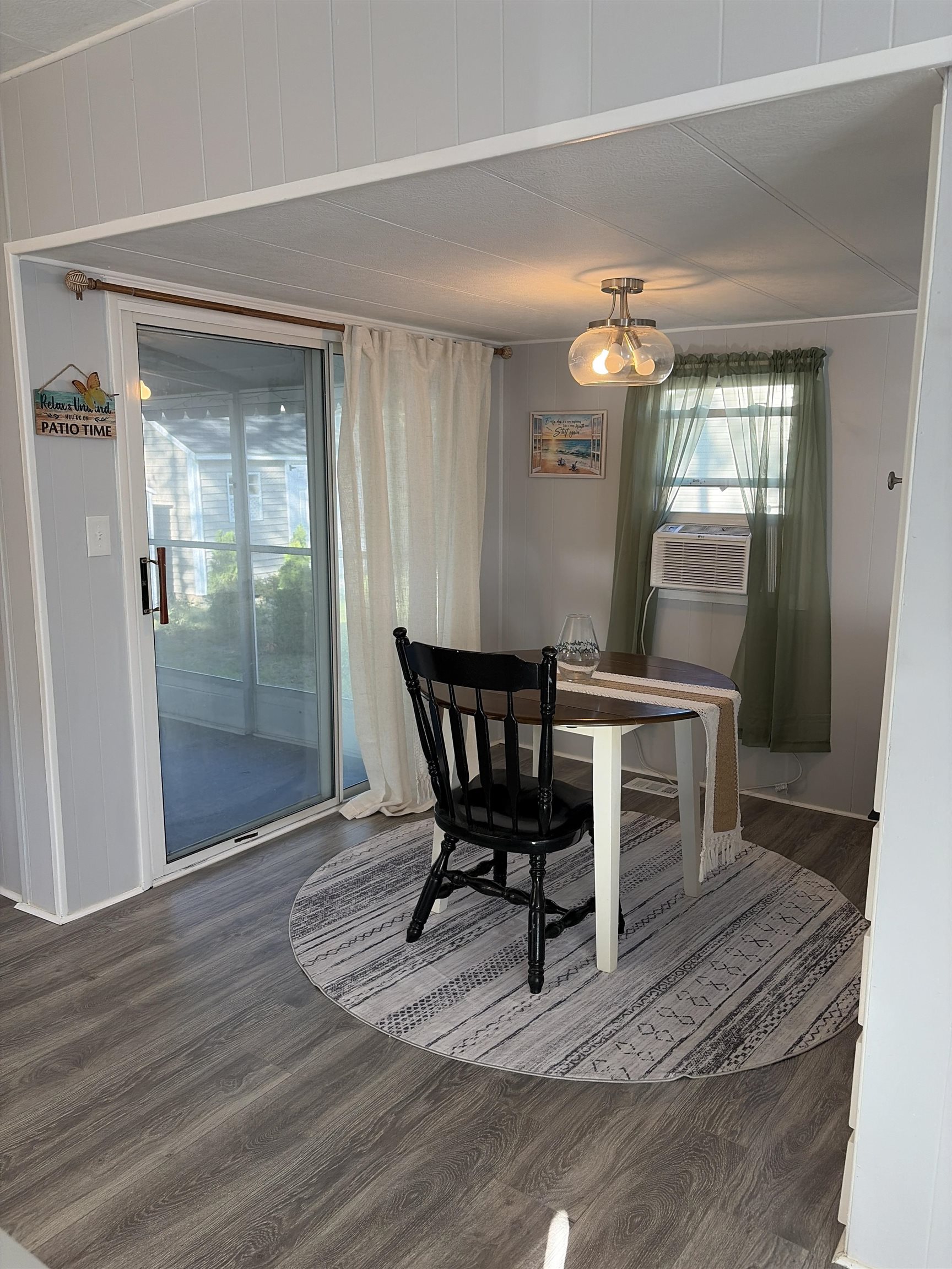 512 Canterbury Drive Property Photo 11