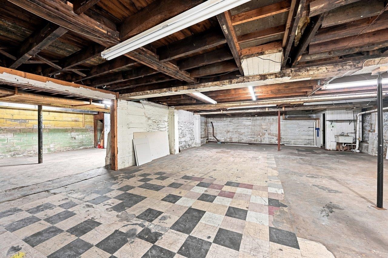 62 Market Street Property Photo 11