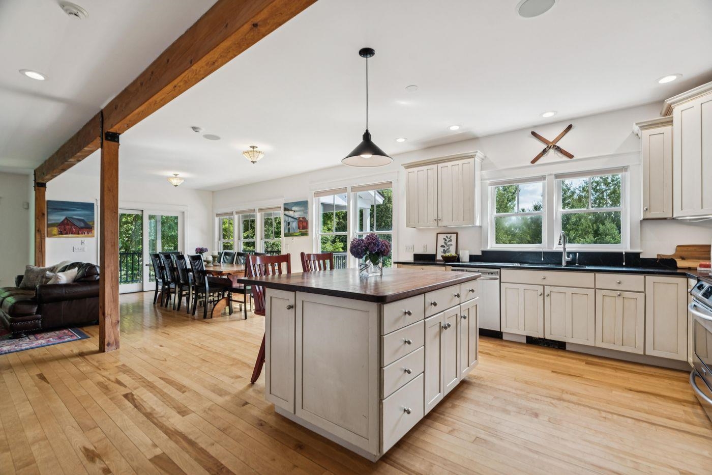 11 Kirkwood Lane Property Photo 3