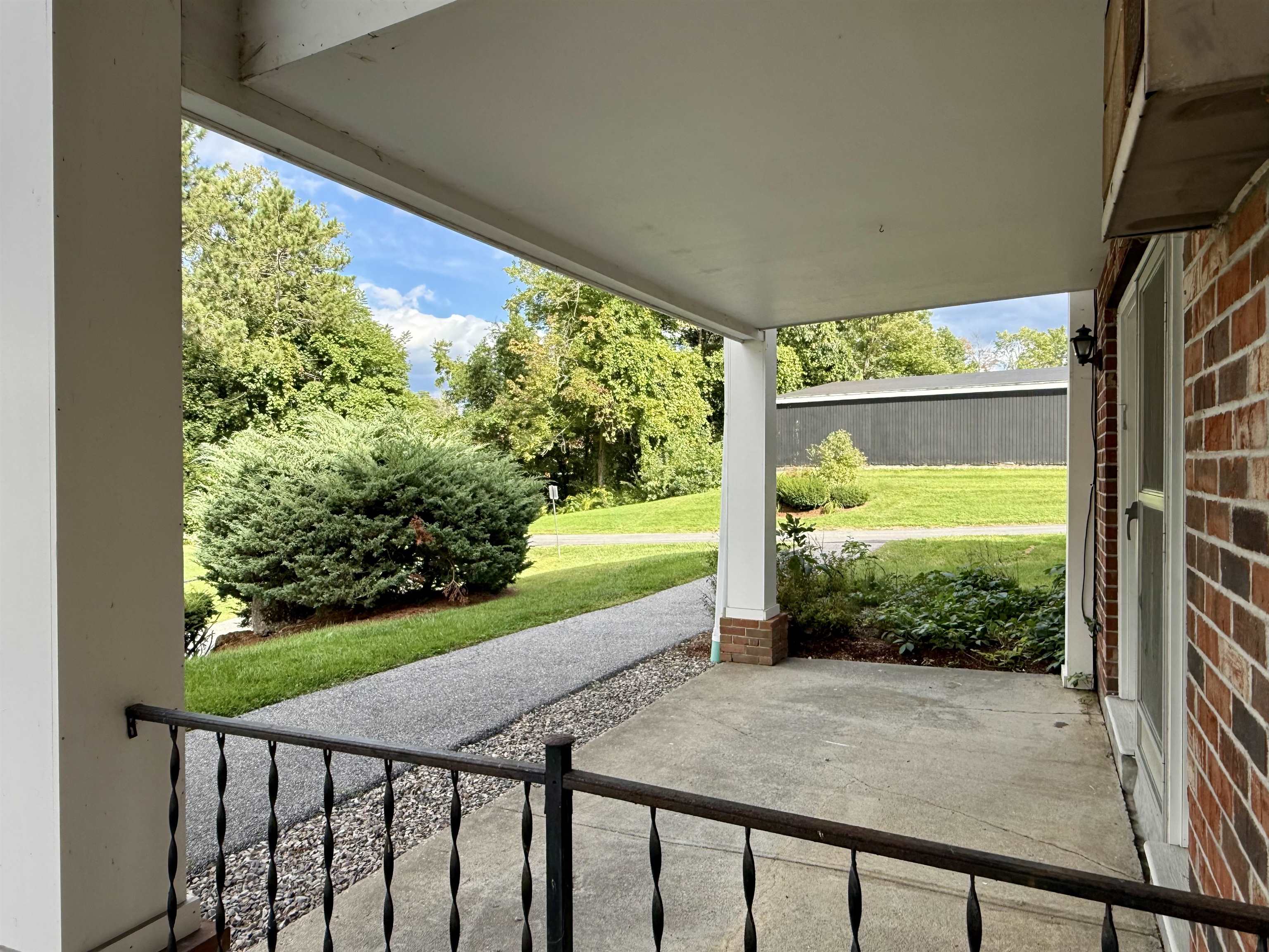 100 Kennedy Drive Property Photo 3