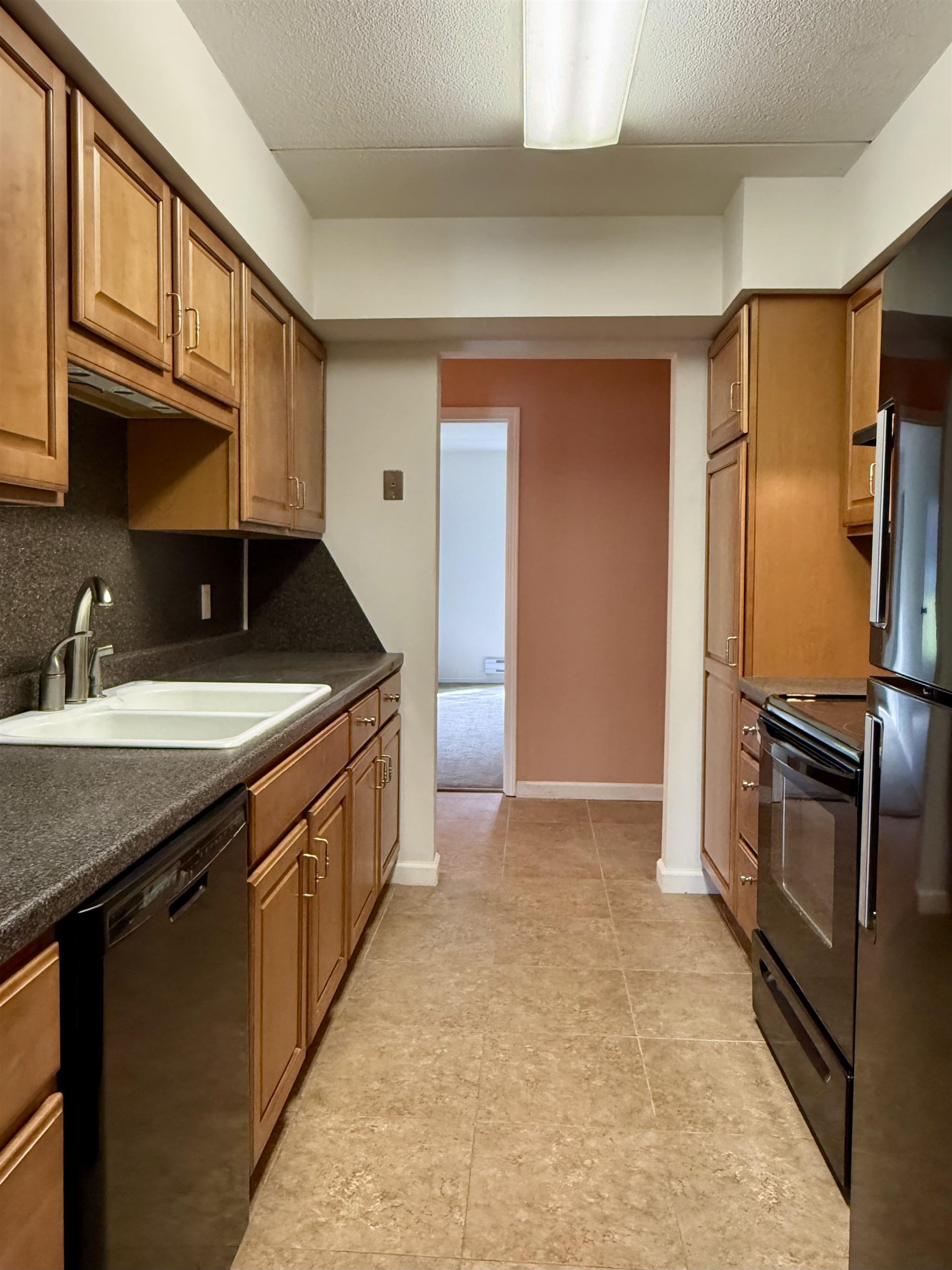 100 Kennedy Drive Property Photo 11
