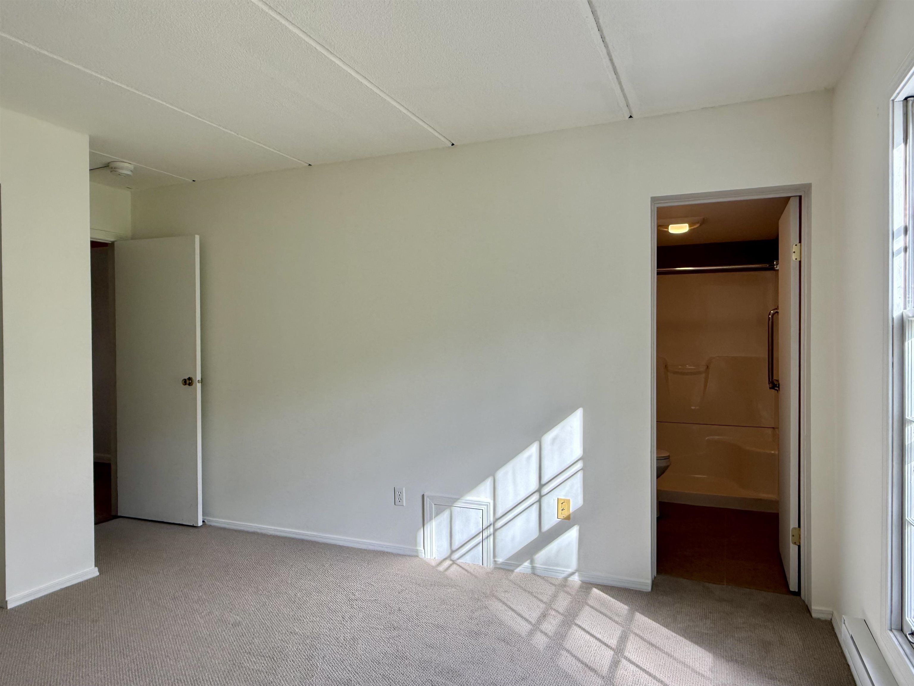 100 Kennedy Drive Property Photo 19