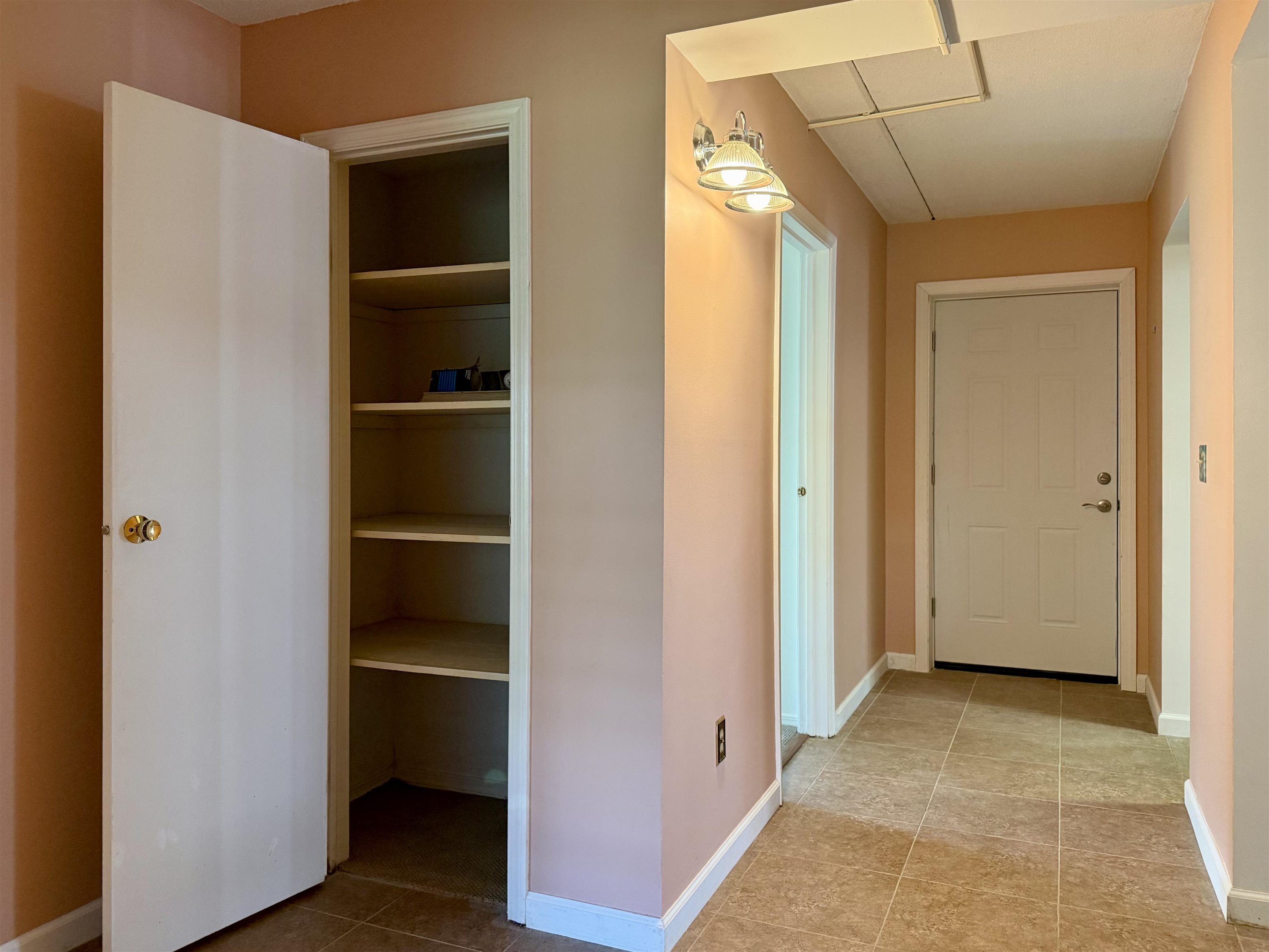 100 Kennedy Drive Property Photo 22