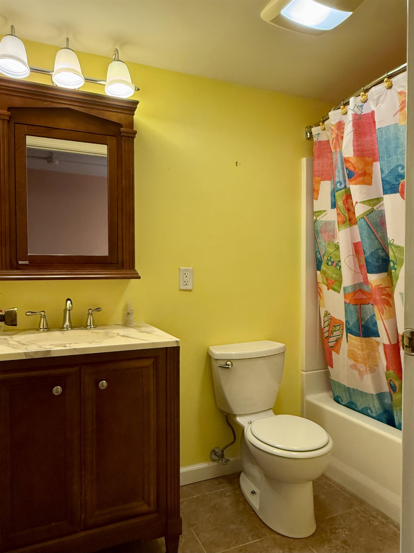 100 Kennedy Drive Property Photo 23
