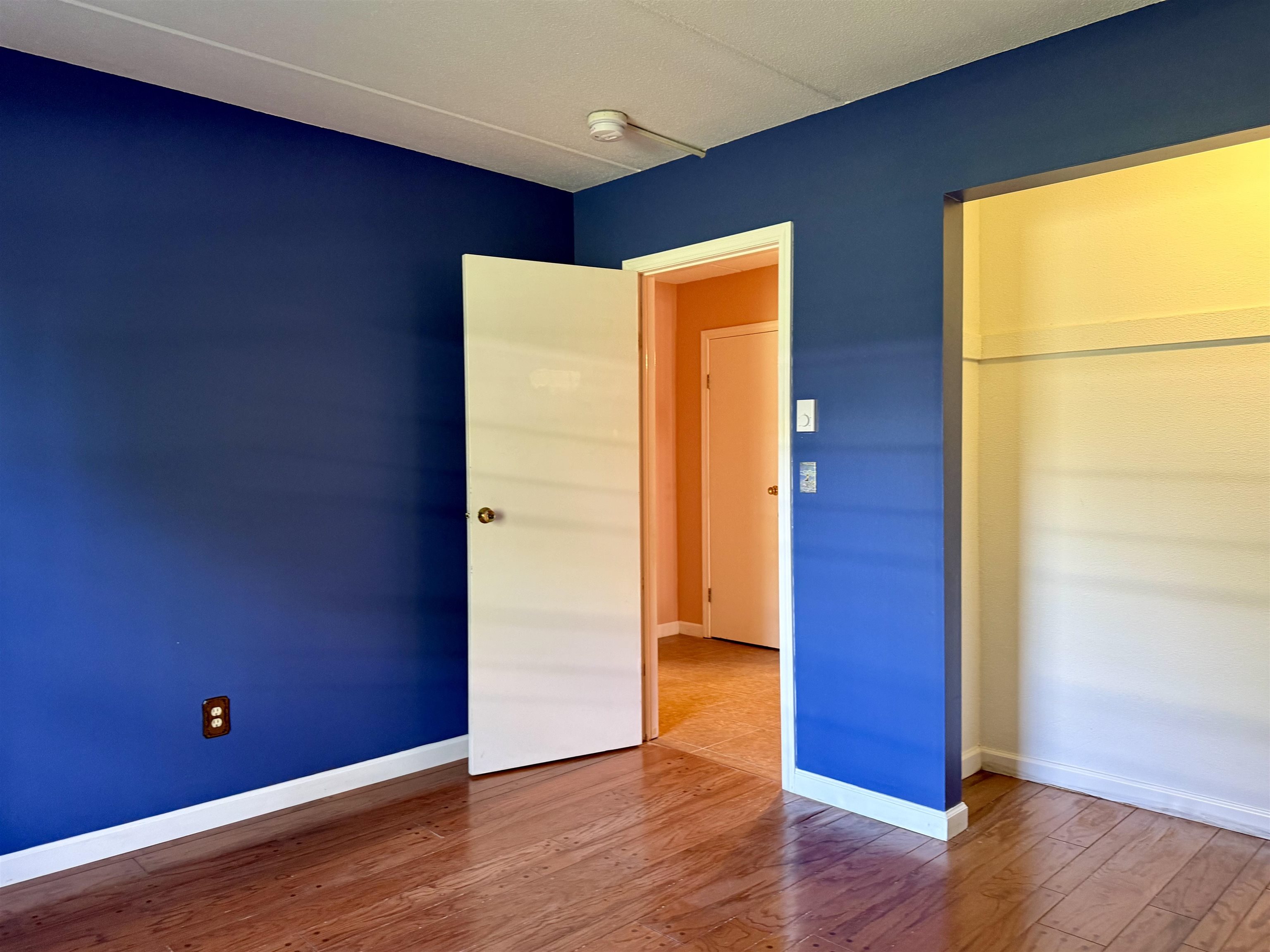 100 Kennedy Drive Property Photo 28
