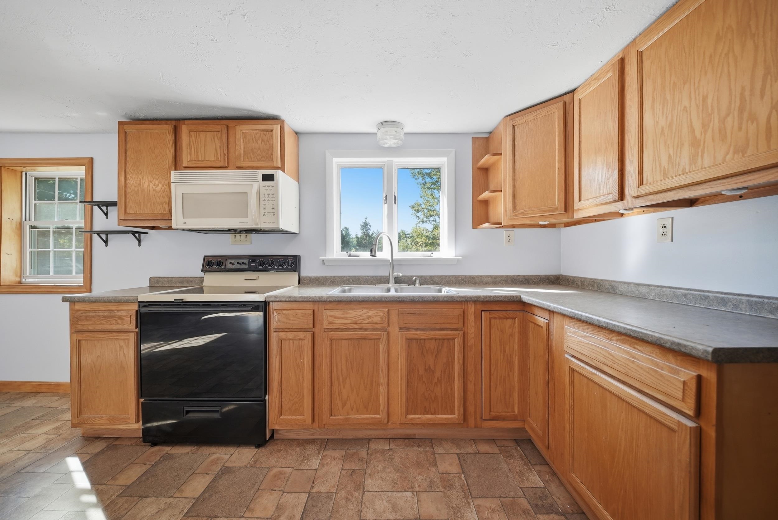 9 Zapora Drive Property Photo 16