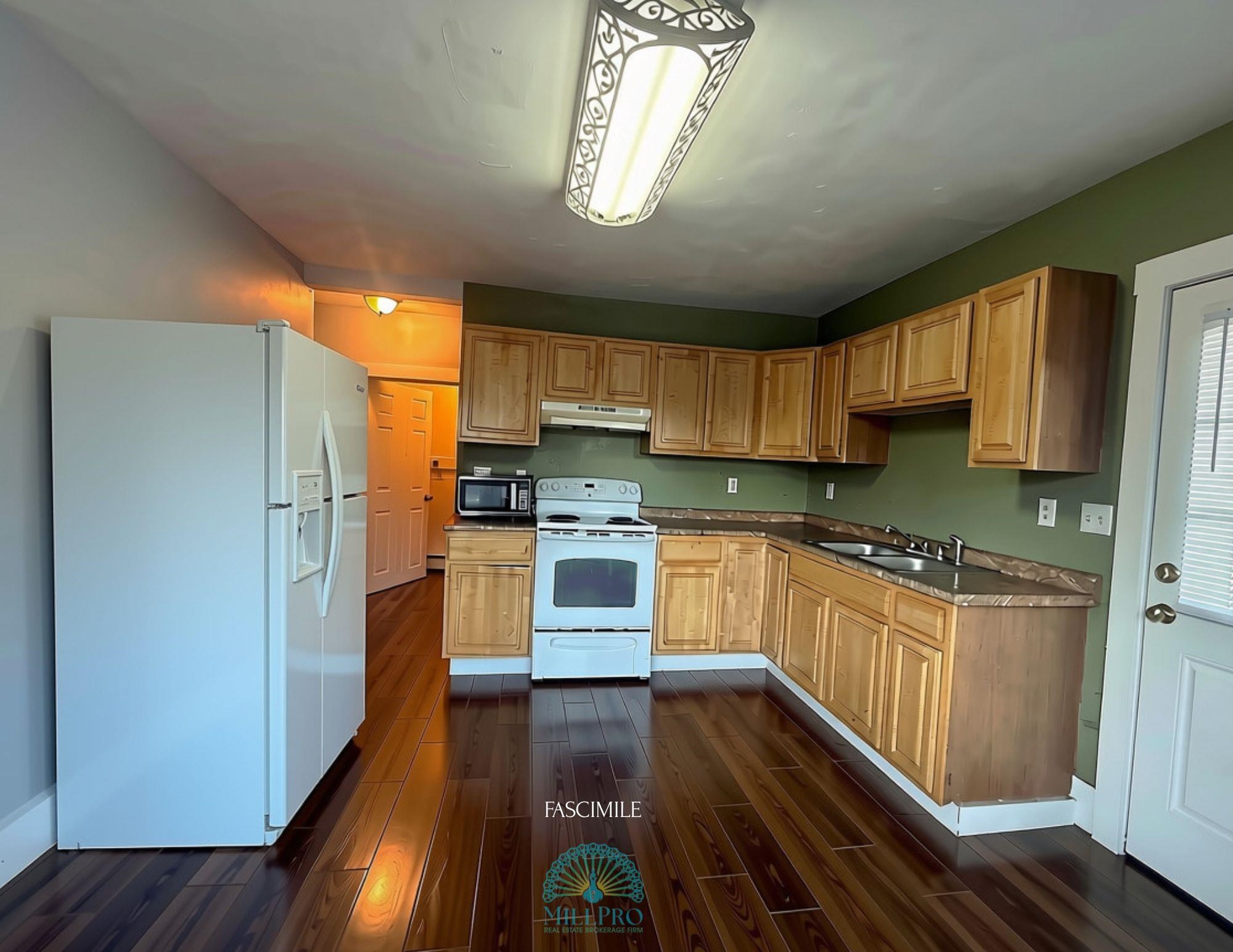 380 Lake Street Property Photo 3