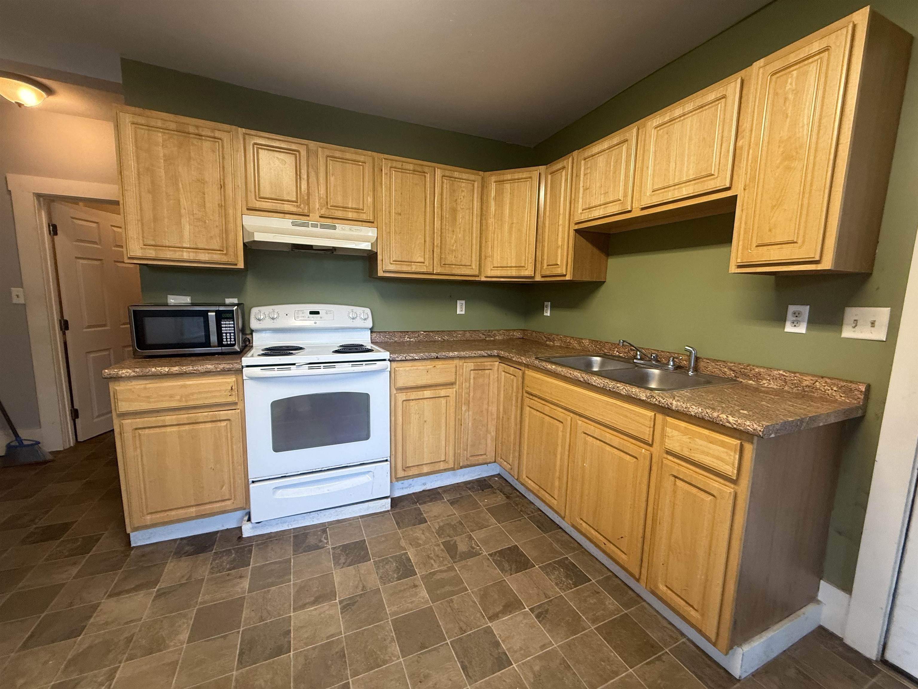 380 Lake Street Property Photo 4