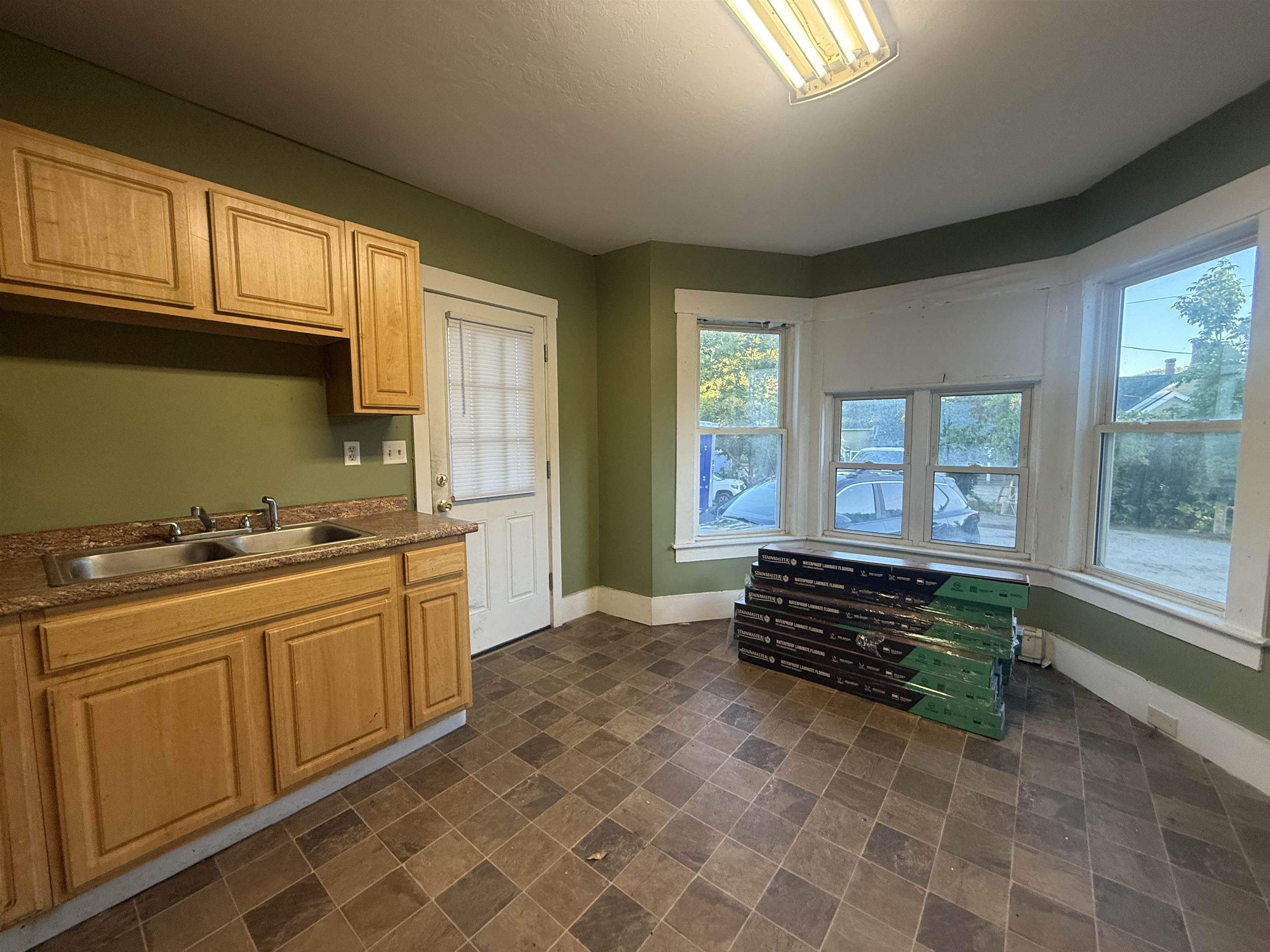 380 Lake Street Property Photo 5