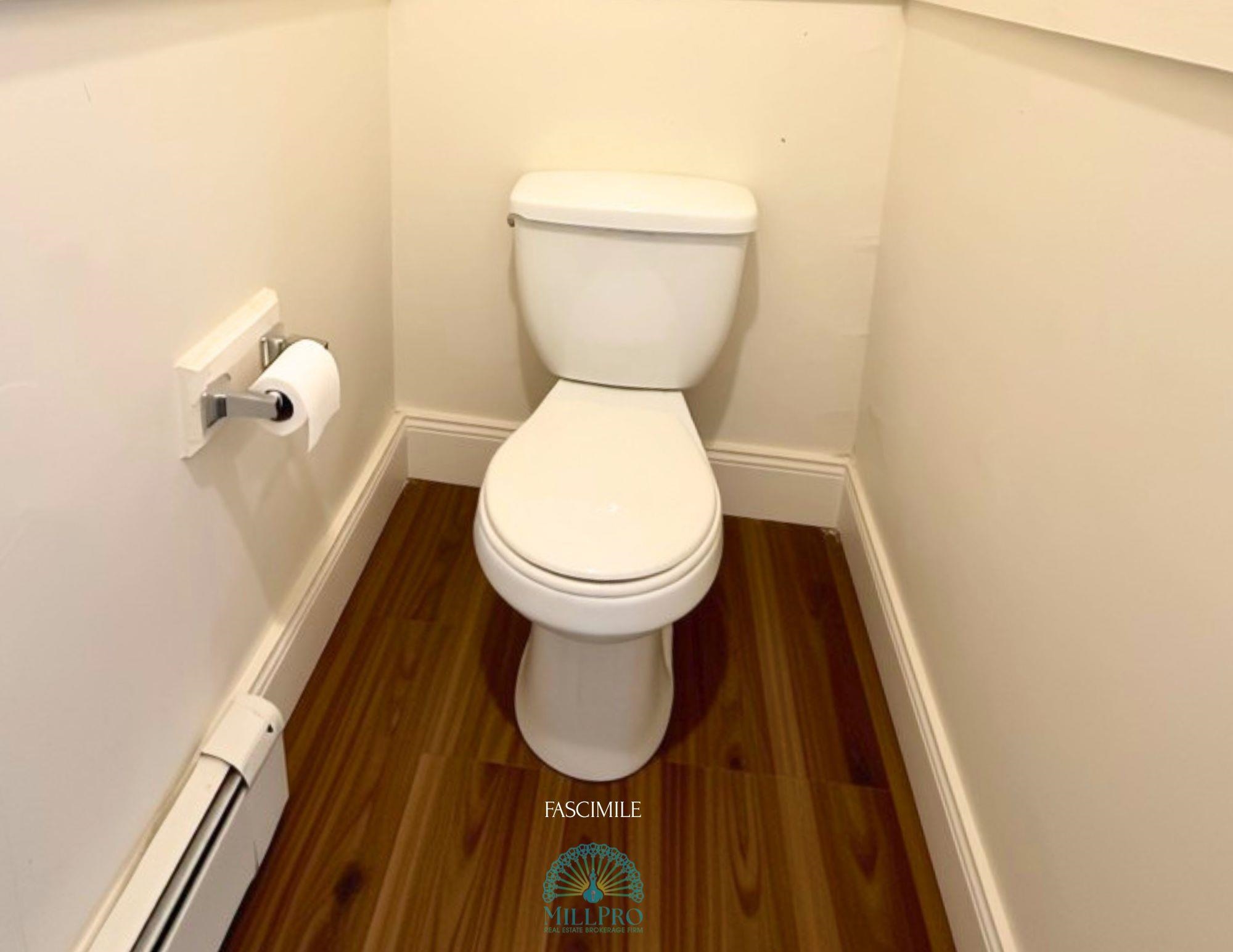 380 Lake Street Property Photo 7