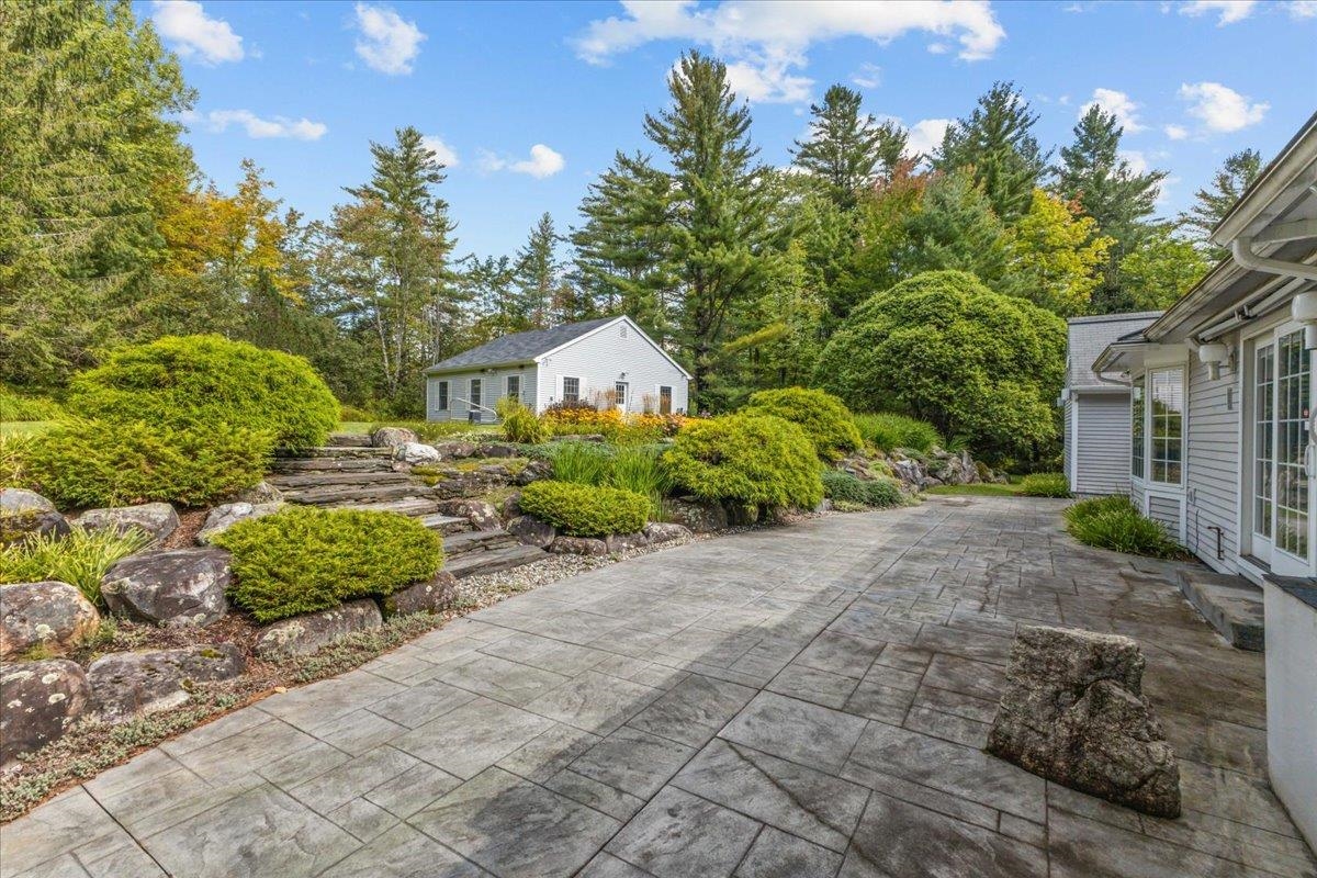 48 Hollow View Road Property Photo 4
