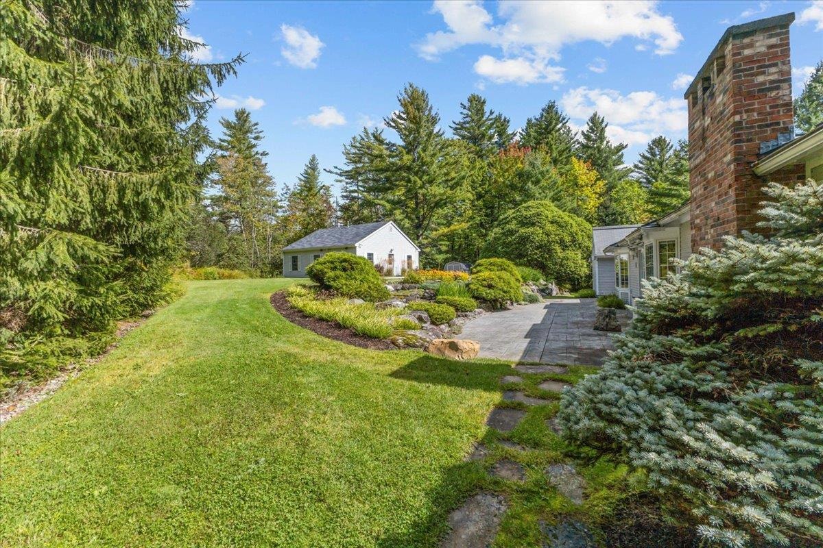 48 Hollow View Road Property Photo 5