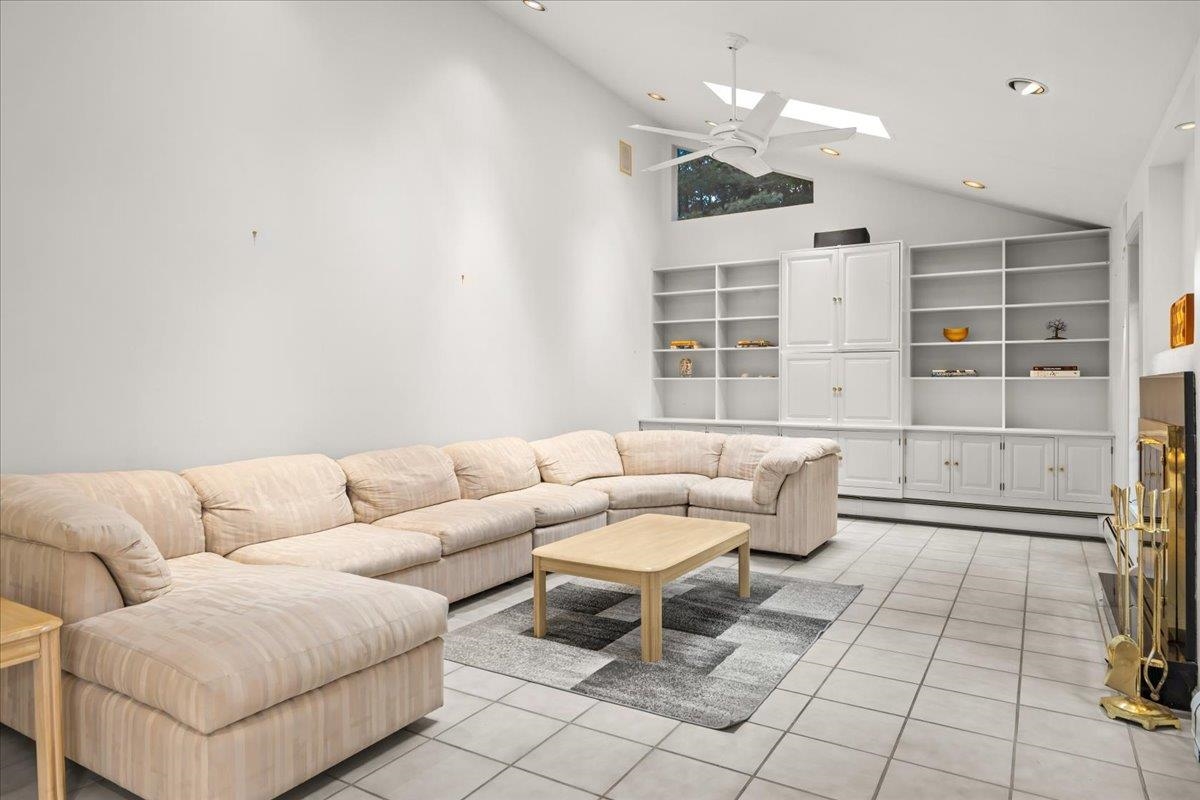 48 Hollow View Road Property Photo 18